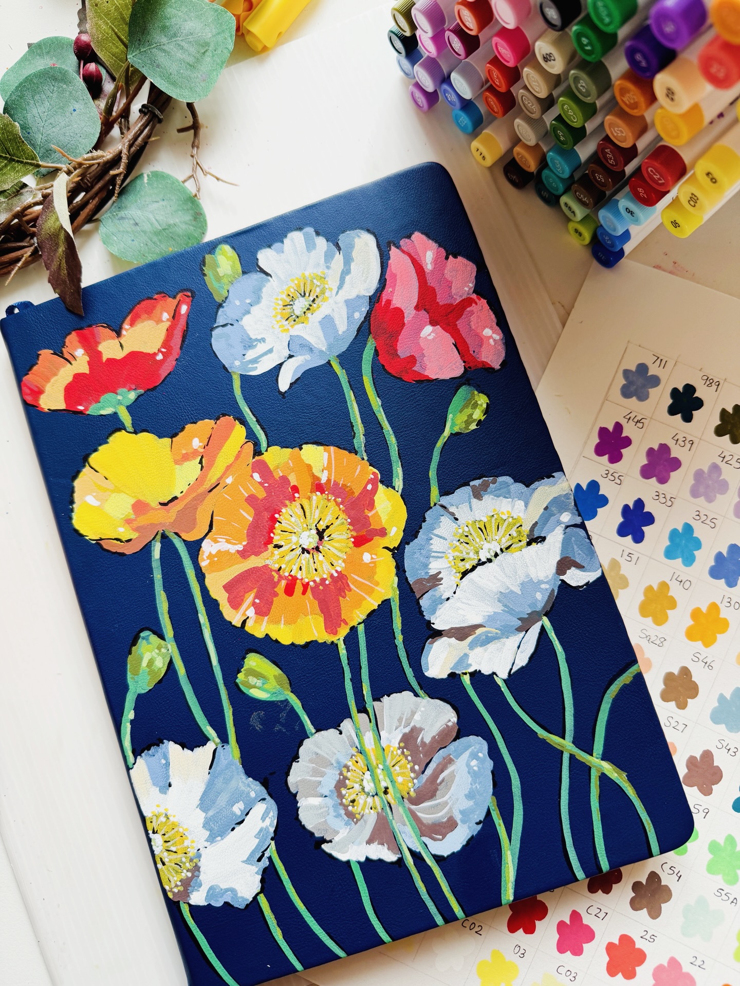 I decided to paint on the sketchbook instead of painting inside it and loved every bit of it!! Now there's a pop of spring on my sketchbook as I wait for the snow to melt 😂 Swipe to see a snapshot of the swatches I did for these markers.Hope you like this ♥️
Done using @arrtxart acrylic markers on @etchr_lab sketchbook♥️
.
.
.
#sketchbook #floralart #sketchbookcover #acrylicmarkers #acrylicpainting