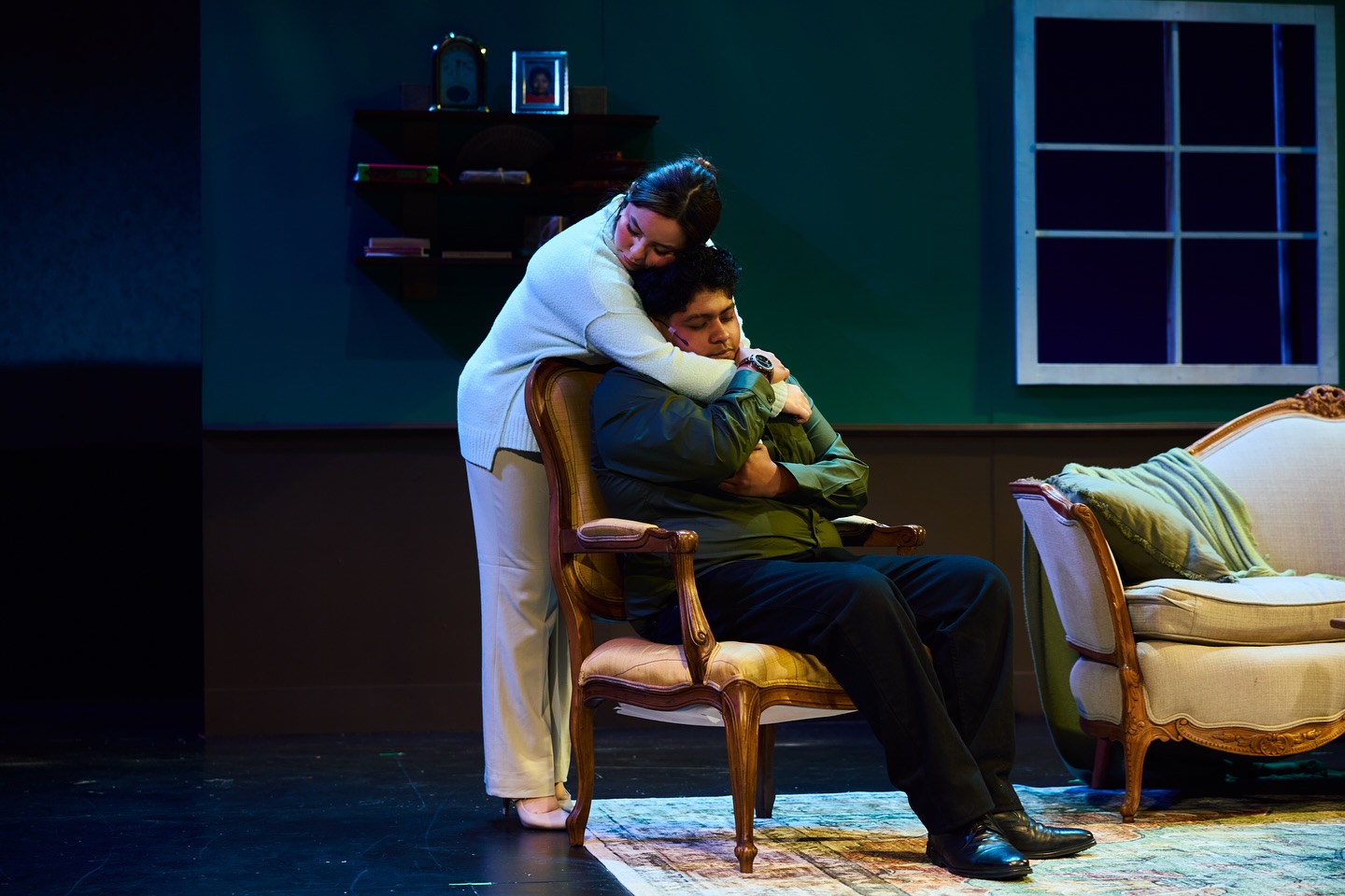 🩷🏡 Come see their love stories unfold tonight at 7 pm!