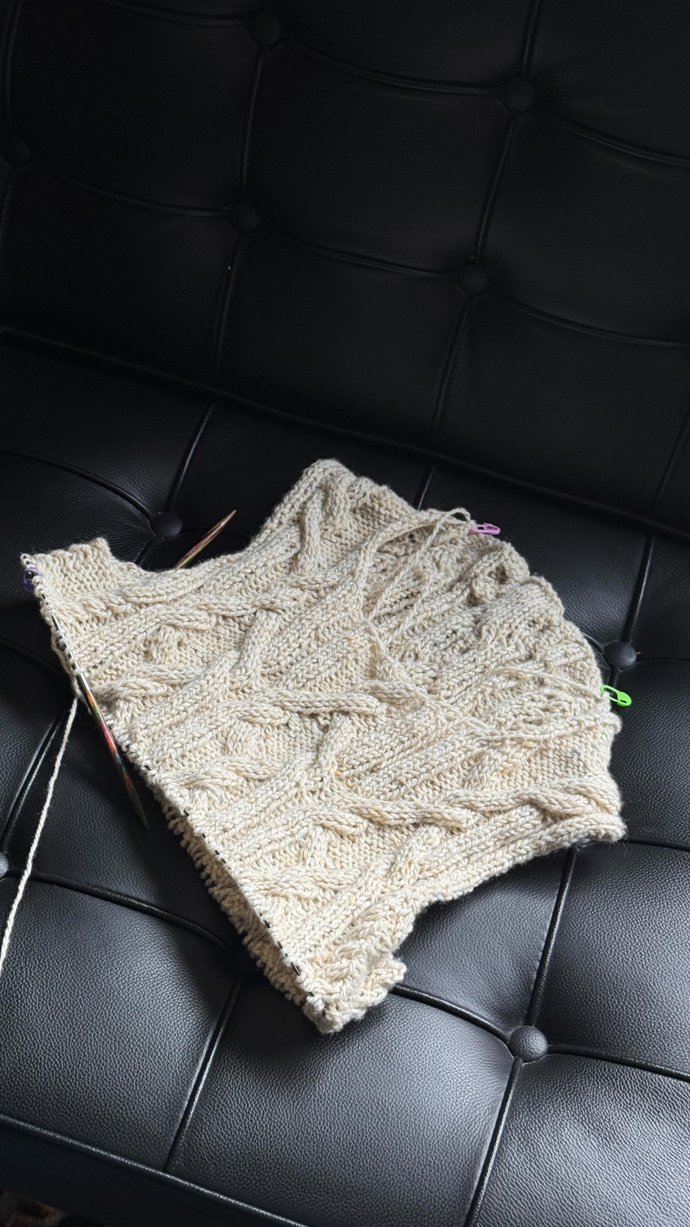 Been obsessively knitting and frogging this soon to be sweater for the last week, and I’m having so much fun with it! 🌞
It’s Aran-knit inspired as my knits usually are, but knit top-down after a couple of attempts at bottom up that just looked icky 🤣
Sometimes I just put it somewhere pretty and admire the cables and how they are turning out 😜 do you ever do that??
#aranknit #wip #knitstagram