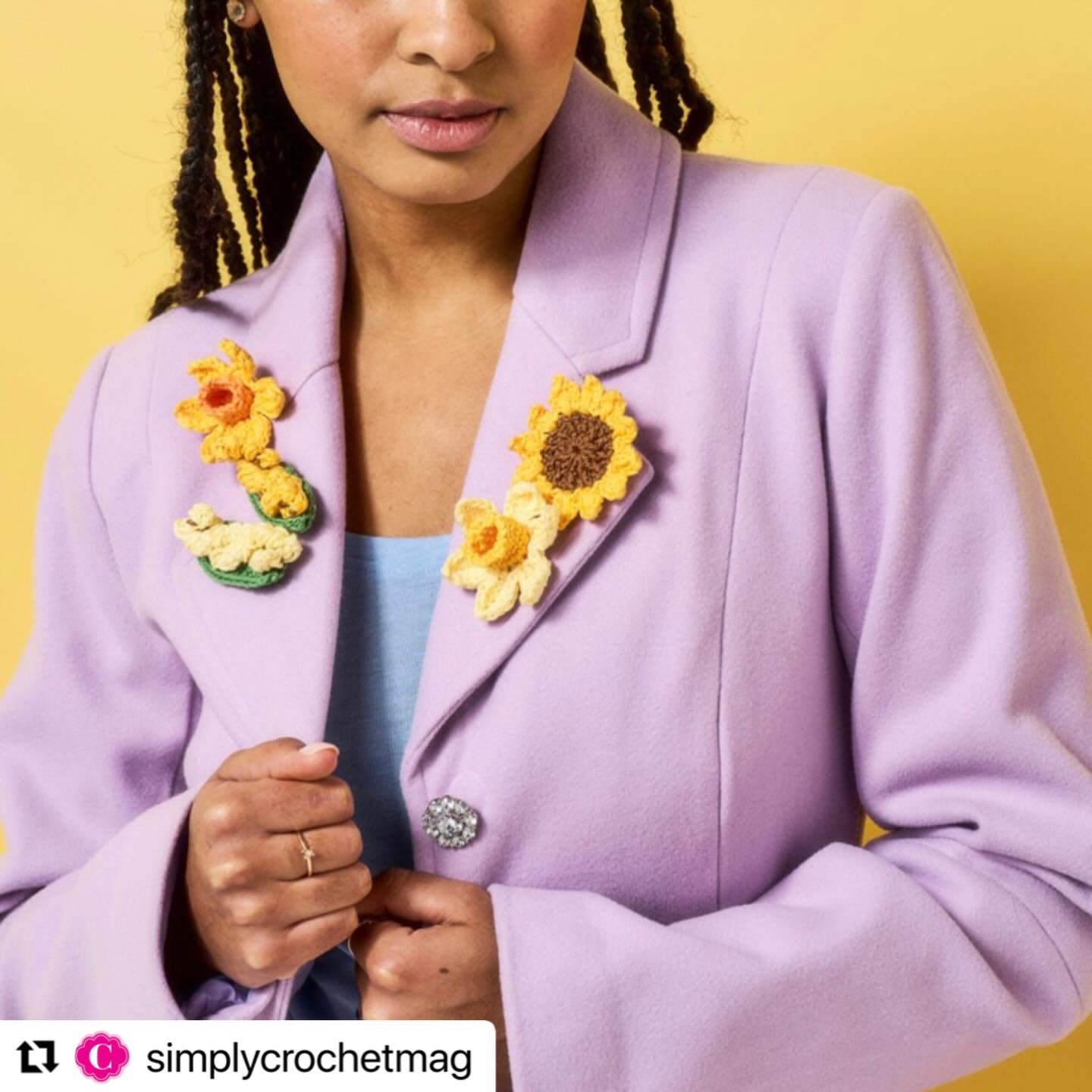 Surprise!!!! I am so excited to be in Simply Crochet again…. Issue 173 coming soon with these oh so pretty flower badges 🌼🌼🌼
#Repost @simplycrochetmag with @use.repost
・・・
It’s St David’s Day! 🌼 Here’s a sneak preview of what’s coming in issue 173: a gorgeous selection of flower badges, including two varieties of delightful daffodils. Get your copy from 17 March onwards.
Designer – @alisonthompsonartist
Photography – @theshed_photostudio
Yarn – @scheepjes
#sctreblemaker #crochet #handmade #crochetersofinstagram crochetaddict crochetlove crocheting knitting yarn instacrochet handmadewithlove crochet crochetinspiration diy crochetlover yarnaddict croch crocheted crochetbadges crochetbrooches crochetflowers spring daffodils stdavidsday