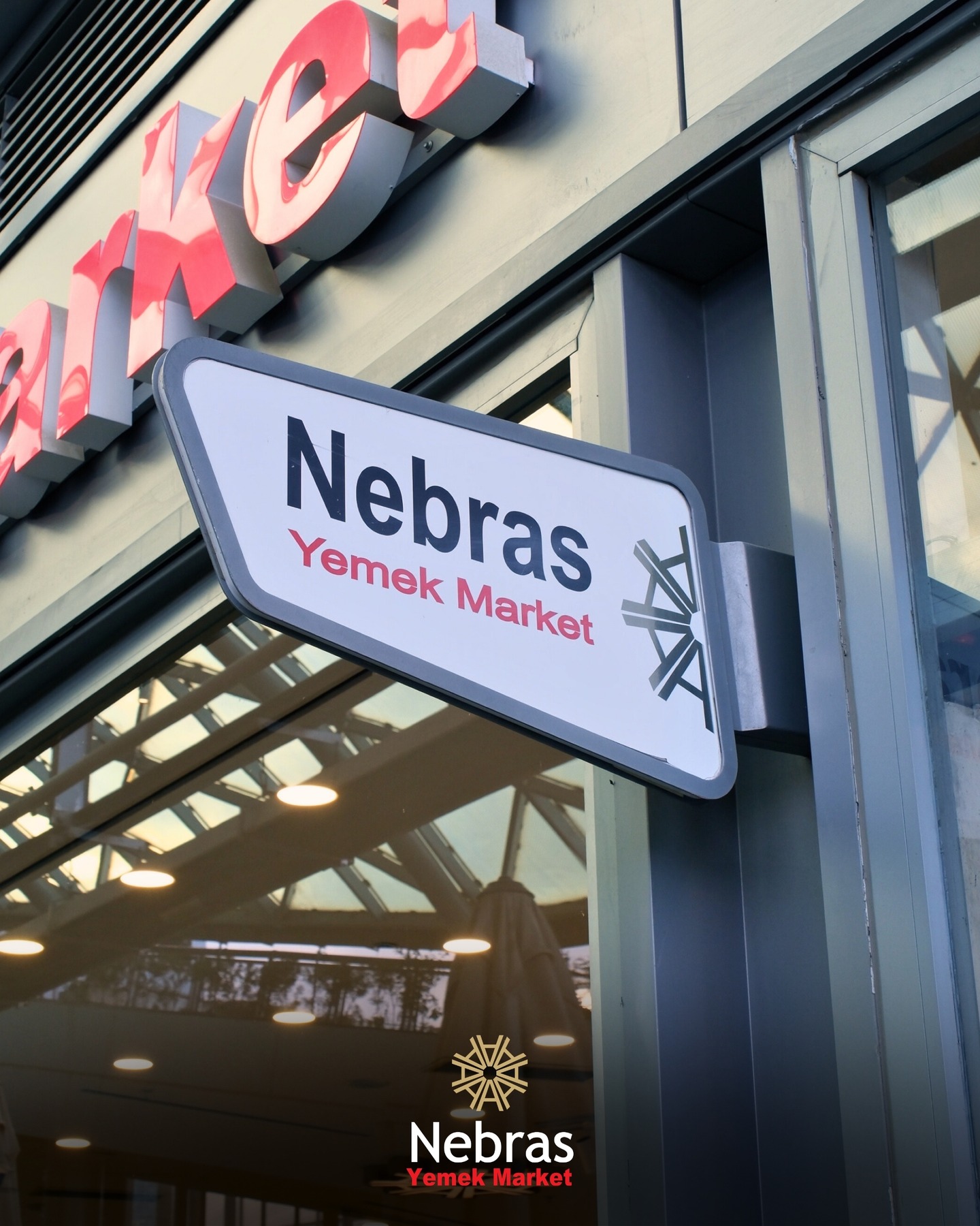 Ramazan’ın En Güzel Hali Nebras’ta 🌙
Gün boyu süren titizlik, özenle hazırlanan lezzetler ve iftar vaktini bekleyen huzurlu sofralar…
Nebras’ta Ramazan; bereket, kalite ve paylaşım demek. Sevdiklerinizle birlikte doyurucu ve güvenle tercih edebileceğiniz bir iftar deneyimi için sizi bekliyoruz. ✨
👉🏼 Herkese Göre, Her Keseye Göre
________________________________
Ramadan at its Most Beautiful in Nebras 🌙
A day of meticulous attention to detail, carefully prepared delicacies, and peaceful tables awaiting Iftar time…
In Nebras, Ramadan means abundance, quality, and sharing. We await you for a satisfying and safe Iftar experience with your loved ones. ✨
👉🏼 For Everyone, For Every Budget
________________________________
📍 Pendik/Yayalar – Anatolium AVM – Carousel AVM
📞 0 (530) 340 7545 – 0 (533) 131 7546 – 0 (530) 601 7547
#RamazandaNebras #İftarMekanı #PendikRestoran #AnadoluYakasıİftar #RamazanBereketi