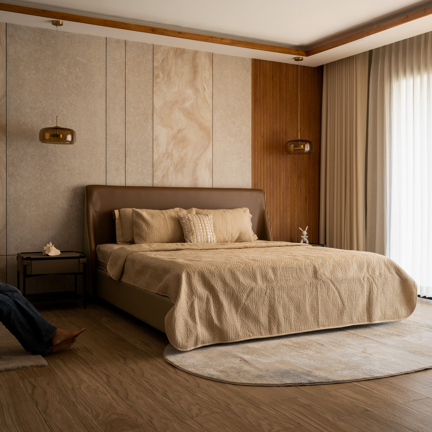 Where comfort meets elegance 🤎✨
Warm tones, soft textures, and timeless design — the perfect space to unwind and recharge.
#BedroomDesign #LuxuryInteriors #ModernBedroom #InteriorInspo #HomeDecor #WarmTones #MinimalLuxury #ContemporaryDesign #CozyVibes #WoodAndBeige #InteriorStyling #BedroomGoals #ElegantLiving #HomeInspiration #designaesthetic