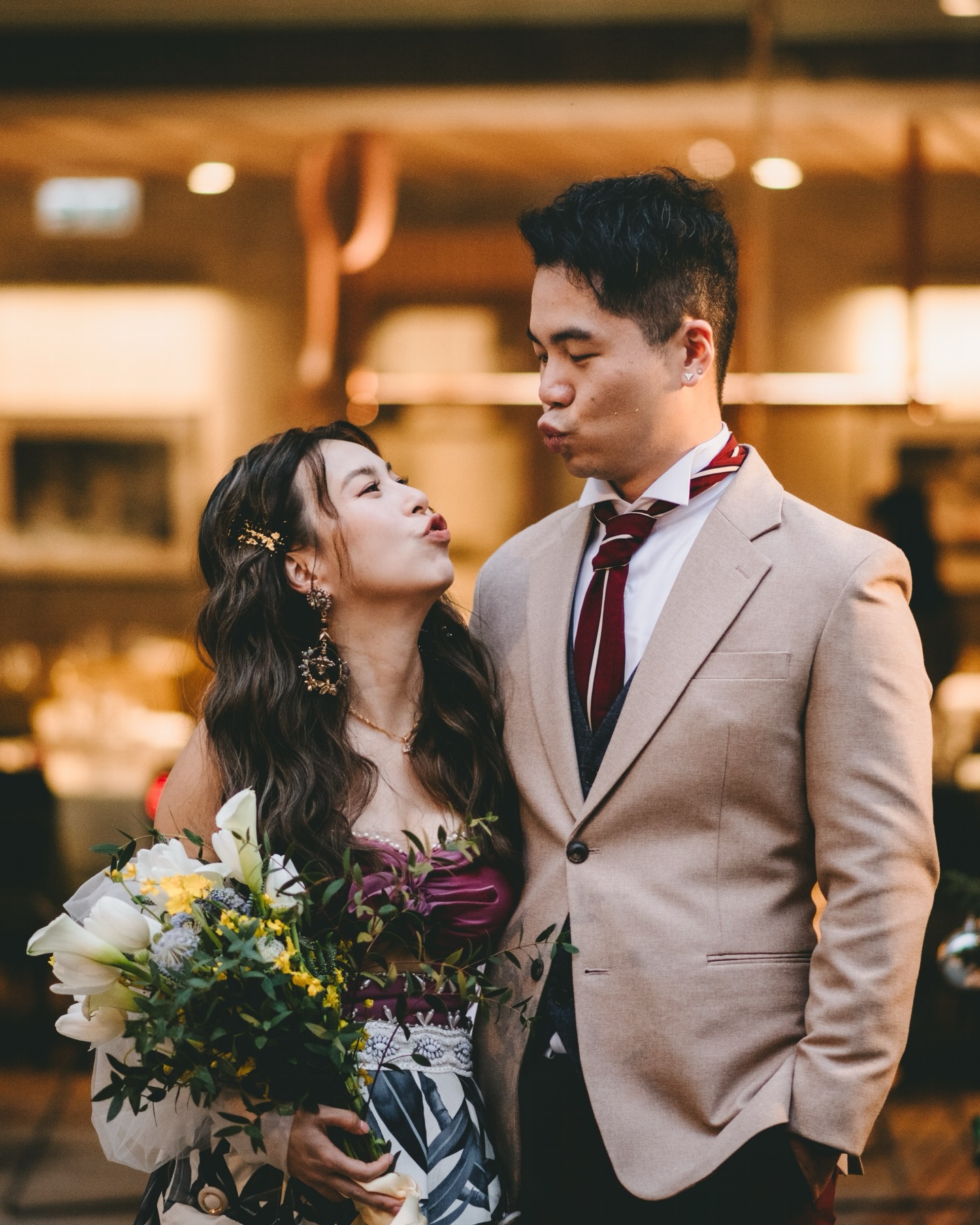 // Girl Talk //
很有愛的新娘。
記得有天她跟我說想她的伴娘們一人有一對S.SIREN 手製耳環,然後跟她一起都有SILENTSIREN.的手製溫度。
耳環有!裙有!男禮有!CHECKLIST Completed!✨
SILENTSIREN’s VIBE 就係咁簡單🫶🏻
—
《𝐒𝐢𝐥𝐞𝐧𝐭𝐒𝐢𝐫𝐞𝐧. & 𝐋𝐞𝐟𝐥𝐞𝐟 | 𝐒𝐡𝐨𝐨𝐭𝐢𝐧𝐠 𝐏𝐚𝐜𝐤𝐚𝐠𝐞 》ɪꜱ ᴀᴠᴀɪʟᴀʙʟᴇ ɴᴏᴡ.
🇬🇧𝐔𝐊 | ᴀʟʟ ʏᴇᴀʀ
🇭🇰𝐇𝐊 | OCT 2026 - JAN 2027
🇫🇷È𝐳𝐞/𝐍𝐢𝐜𝐞 / 𝐌𝐞𝐧𝐭𝐨𝐧 | 20-26 July 2026
ꜰᴏʀ ꜱʜᴏᴏᴛɪɴɢ ɪɴ ᴏᴛʜᴇʀ ᴇᴜʀᴏᴘᴇᴀɴ ᴄᴏᴜɴᴛʀɪᴇꜱ, ᴘʟᴇᴀꜱᴇ ꜰᴇᴇʟ ꜰʀᴇᴇ ᴛᴏ ᴇɴQᴜɪʀᴇ ᴜꜱ ᴏɴ ᴛʜᴇ ᴀᴠᴀɪʟᴀʙɪʟɪᴛʏ
—
HONG KONG LOCAL WEDDING DRESSS DESIGNER | 𝐇𝐀𝐍𝐃𝐌𝐀𝐃𝐄 𝐆𝐎𝐖𝐍 & 𝐀𝐂𝐂 |ᴍᴀᴅᴇ ɪɴ ʜᴏɴɢ ᴋᴏɴɢ
www.bysilentsiren.com