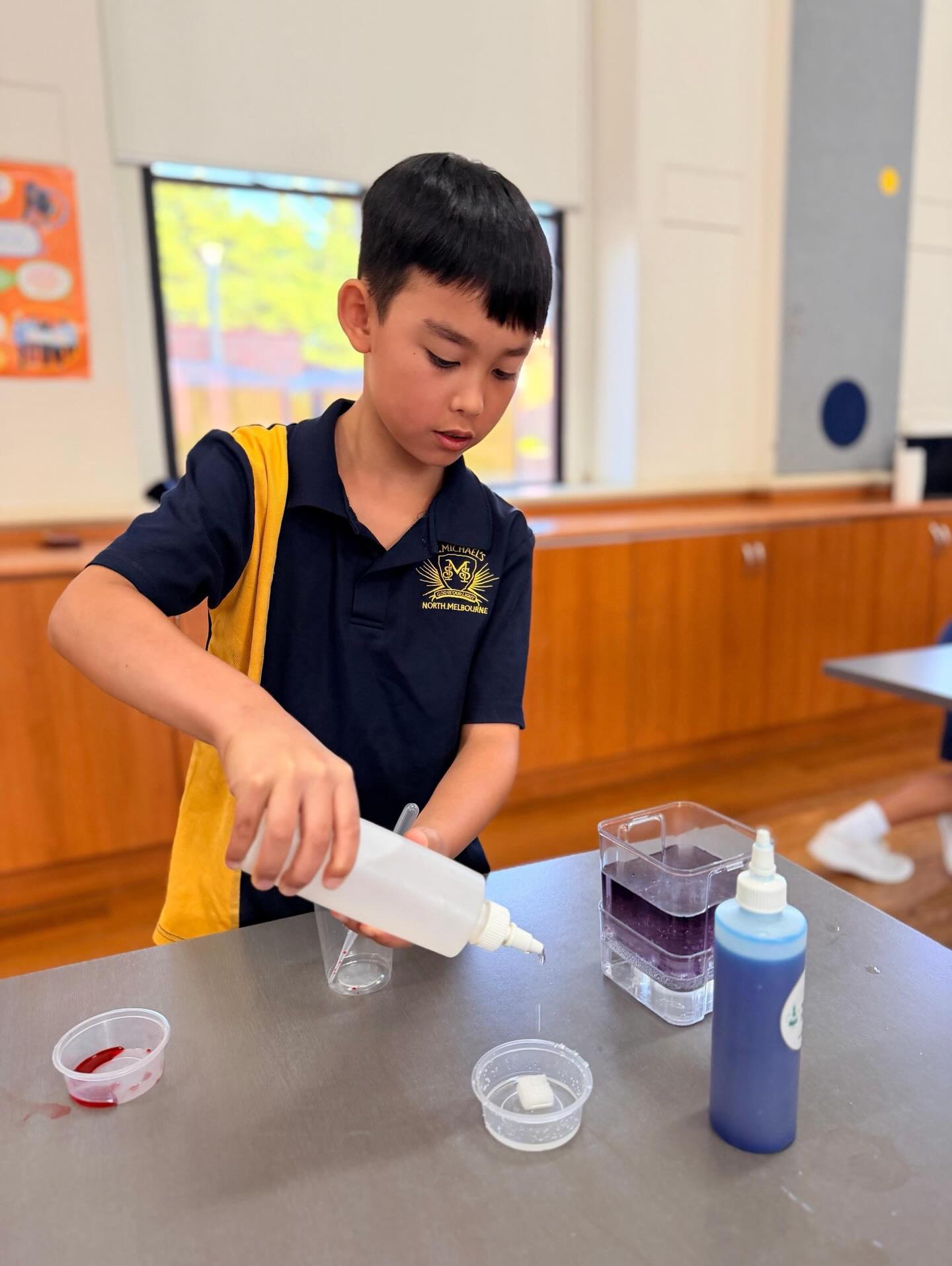 Check out more snaps of our amazing 5/6s diving into the wild world of natural disasters 🌍🌪️ From earthquakes to cyclones, they explored their impact and discovered why they occur where they do. So proud of their curiosity and critical thinking! 📚✨