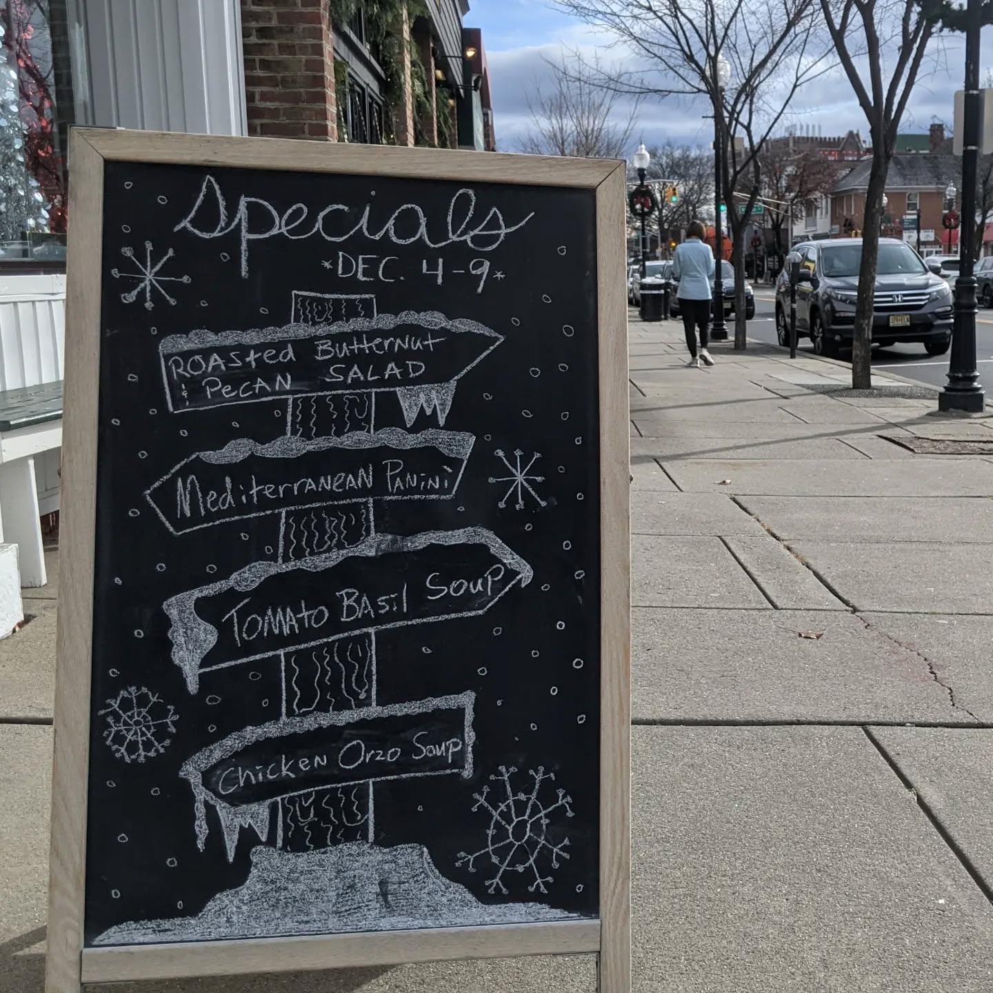 Our weekly specials are out! Along with some chalkboard art from our staff ❤️ We brought back our Roasted Butternut Squash & Pecan Salad and also added in our Mediterranean Panini and Peppermint Mocha. And of course, our soups of the day are Tomato Basil and Chicken Orzo