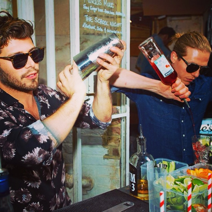 Today is world bartender day.
This is me and my brother making cocktails for a sunglasses brand in the earlier stages of starting Beetle Juice. 🍺🍸🍹🥂🍾🍷
To begin with we didn’t know much about making cocktails. In fact we learnt along the way. No fancy bar courses… We knew what people wanted and we did a lot of market research. 🕺🏻🕺🏻
Today we celebrate all the bartenders that have worked for and with us over the years. We couldn’t of delivered on the events if it wasn’t for you.
Lotsa Love
Jonny and Jules x