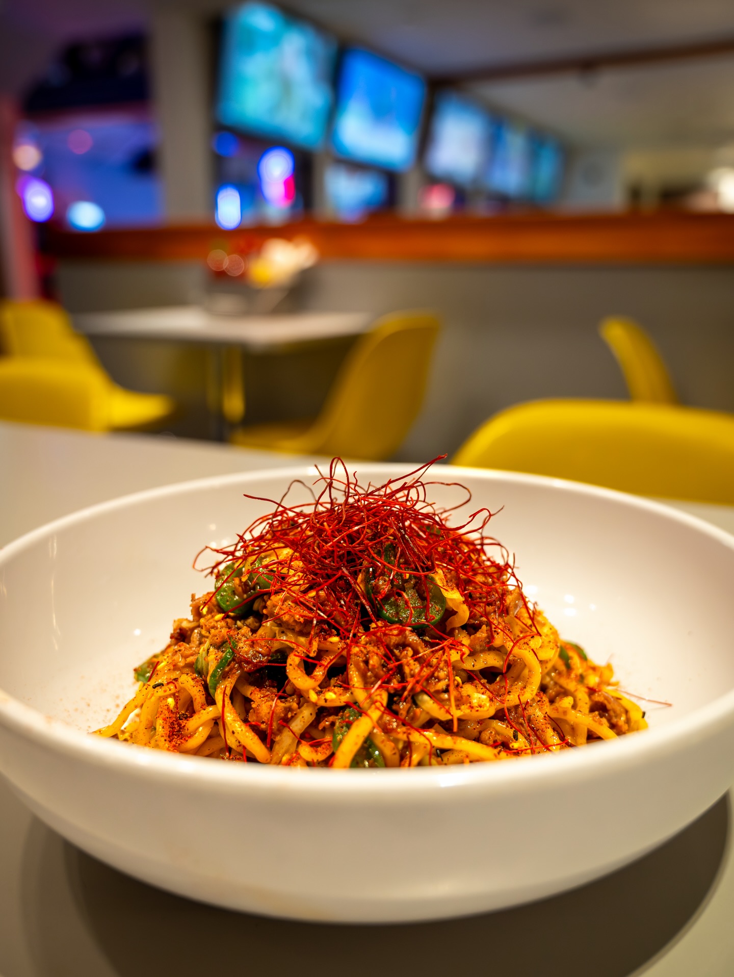 One of our recent top sellers,
Our Spicy Beef Noodle Bowl🌶️
Stir fried noodles, Marinated beef, Jalapeños, Cabbage and Togarashi
☮️❤️🎳
#beef #beefnoodles #bowlincline
