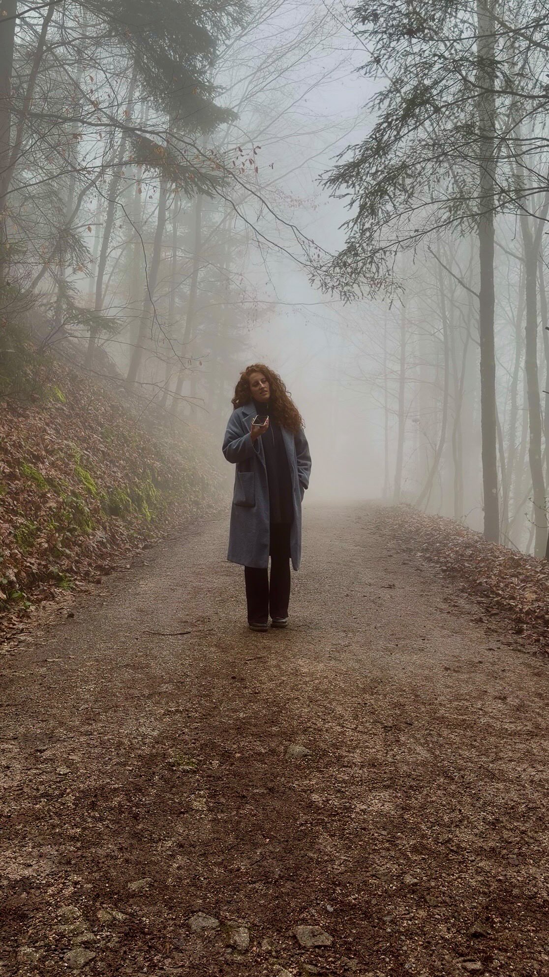 An was erinnert euch dieser Song? 😨
Wer nicht kommentiert ist uncool. Spaß, freu mich aber über alle Kommis. Memes geht auch.
Song: May it be von @official_enya 🤍
Im Wald bei der @burgwindeck ✨
#coversong