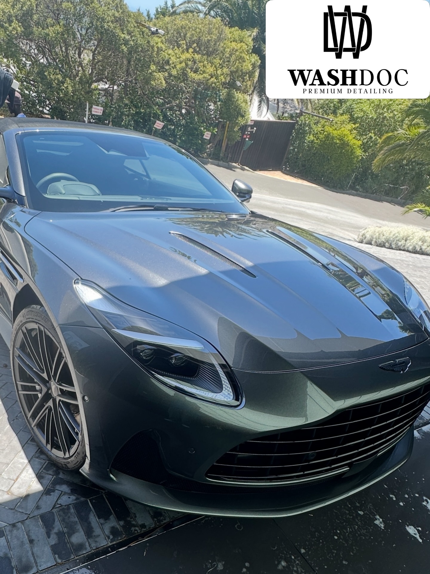 DB12 energy.
Subtle colour. Aggressive presence.
Precision wash. Attention in every detail.
#AstonMartin #DB12 #CapeTownCars #LuxuryDetailing #washdoc
