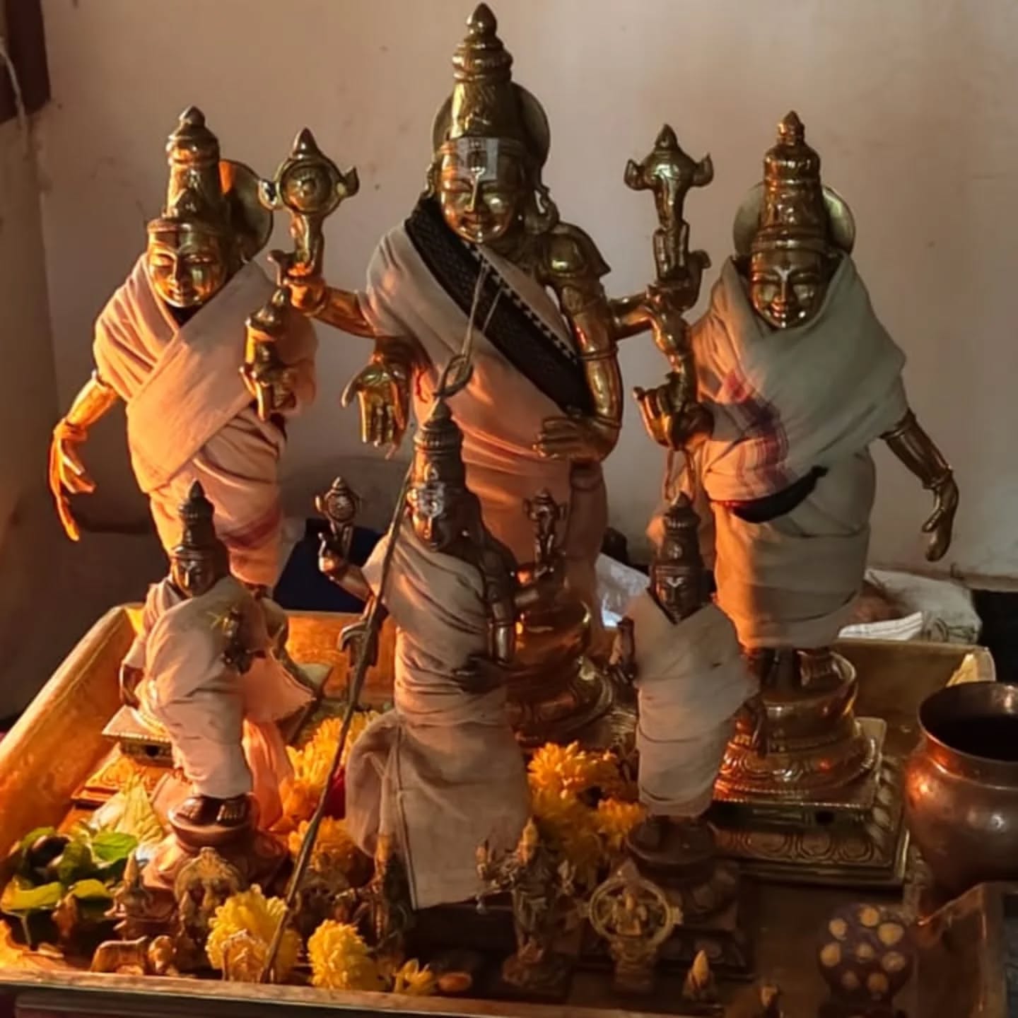 Shanivara Pooja at Sri Pancharatra agama Pathasala Tirupati.
#kanchikamakoti #kanchikamakotimutt #integratedpathasalas #thirupathi