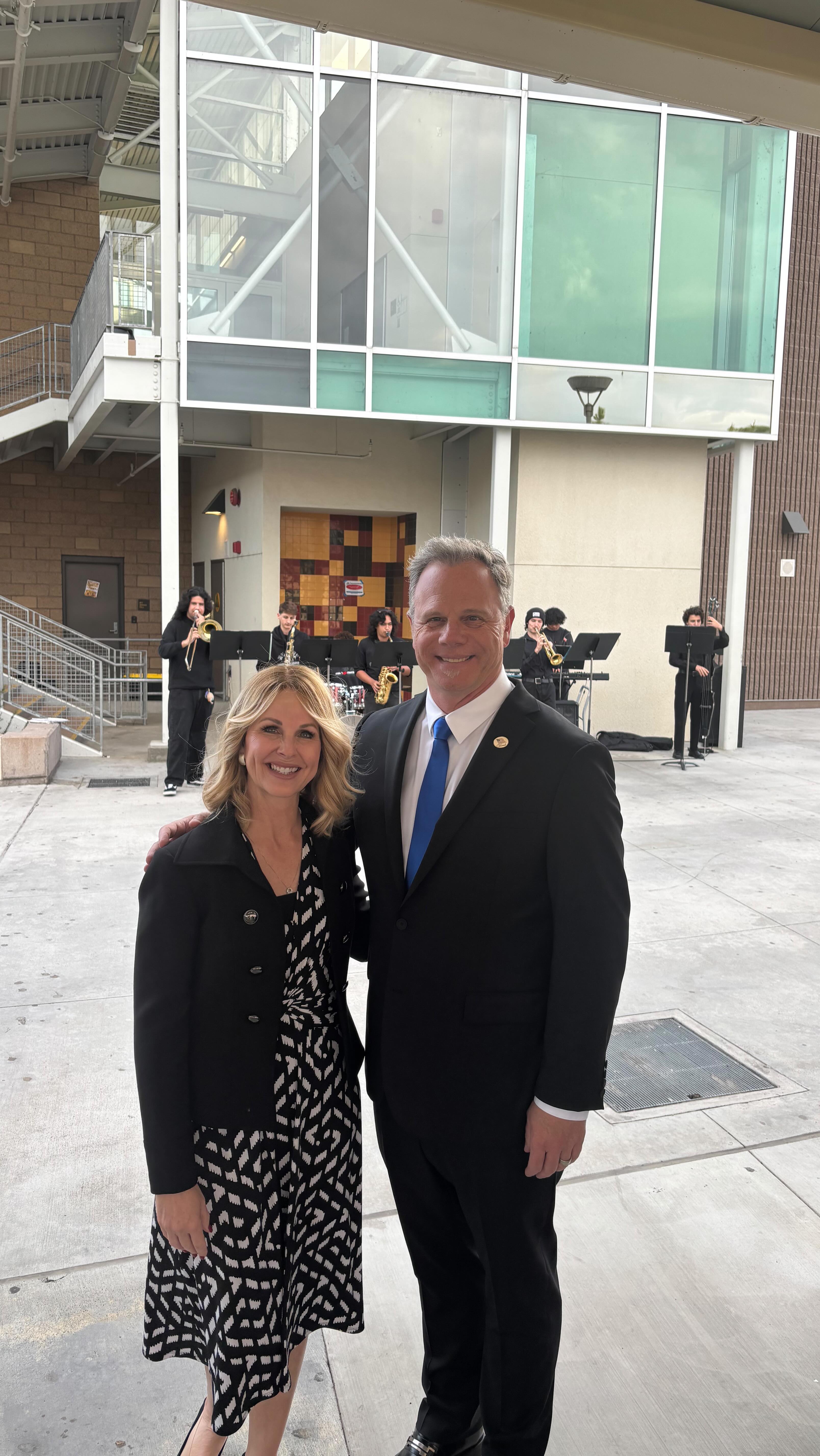 It was the FIRST "State of the District" TVUSD event....and what an impressive undertaking!
From the fabulous TVHS CTE culinary team to the dancers, vocalists, students and administrative leadership~ this was an event celebrating the good things. 🎉
Honorary guests included Mayor Jessica Alexander and Councilman Kalfus along with Superintendent of Riverside County, Edwin Gomez. 🙌🏻
Congratulations to Dr. Velez and entire district team for charting the journey to excellence. ✨