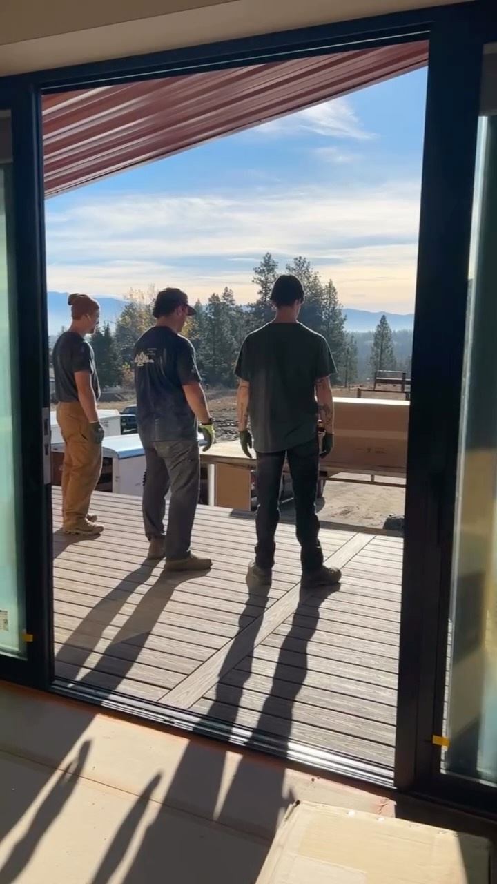 @bbcabinetrydesign keeping us busy!
A behind the scenes peek of our work with our sister company š„
Cabinet jobs take a lot of teamworkā from the designers who plan it all out to the crew who installs it, everyone plays a part in making it happen!