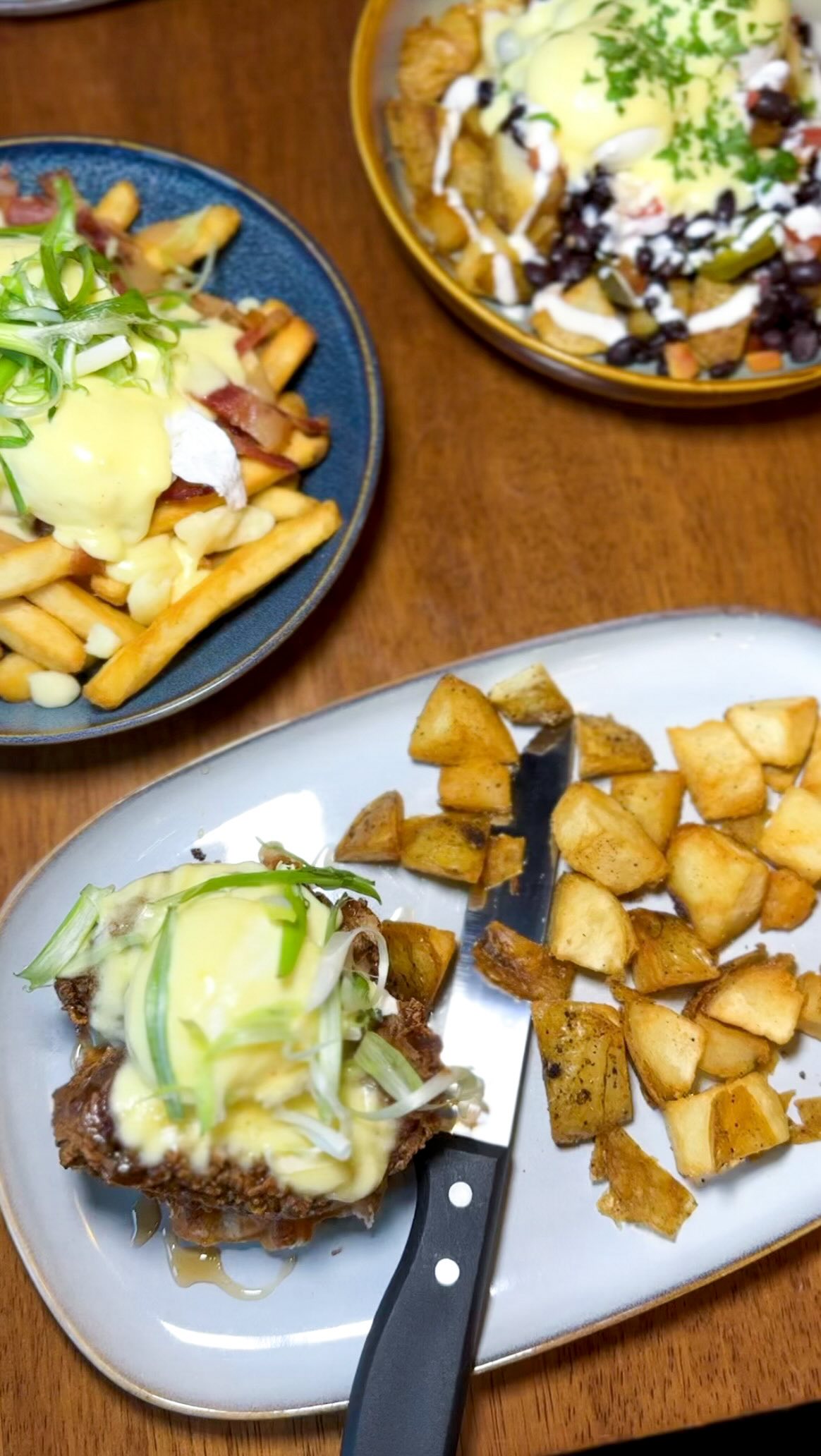 Have you tried any of our newest brunch items yet? 🤤
Let us know which one you have your eyes on 👇🏼
Brunch is served today until 2pm!
Buckets of beer $22
Espresso martinis $10
See you later?
.
.
.
.
.
#esquimalt #yyjeats #yyj #yyjlocal #yyjfood #localyyj #yyjpubs #saxepointpub #yyjpub #yyjfoodie #yyjbrunch #esquimaltbc #victoriabrunch
.
.
.
.