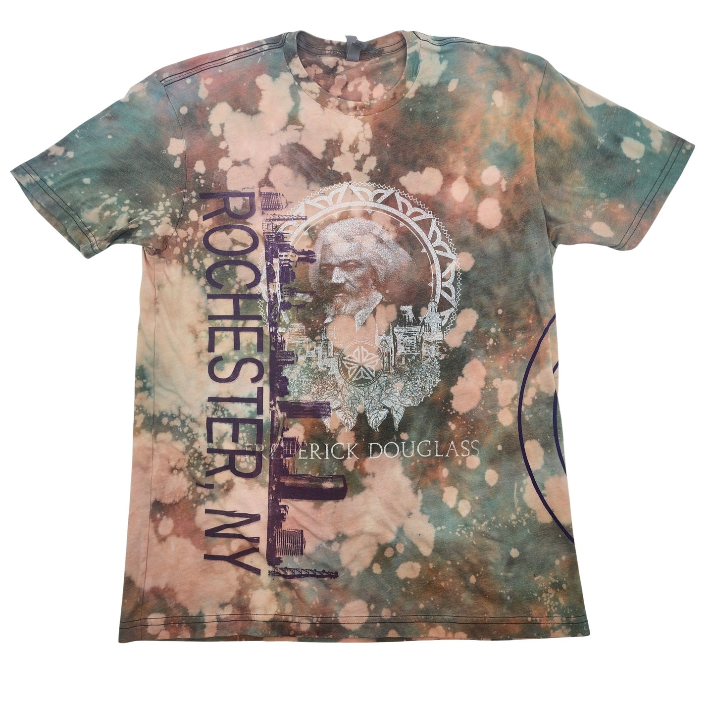 OOAK Tie-dye Crewneck — Frederick Douglass + Rochester skyline. Hand-dyed, hand-screened, L. One piece, infinite story. Link in Bio
25% Off our Frederick Douglass Collection until 2/28!
#TieDye #FrederickDouglass #Rochester #WearableArt #Handmade #OneOfAKind #StreetStyle #NewArrival #GladiatorArt