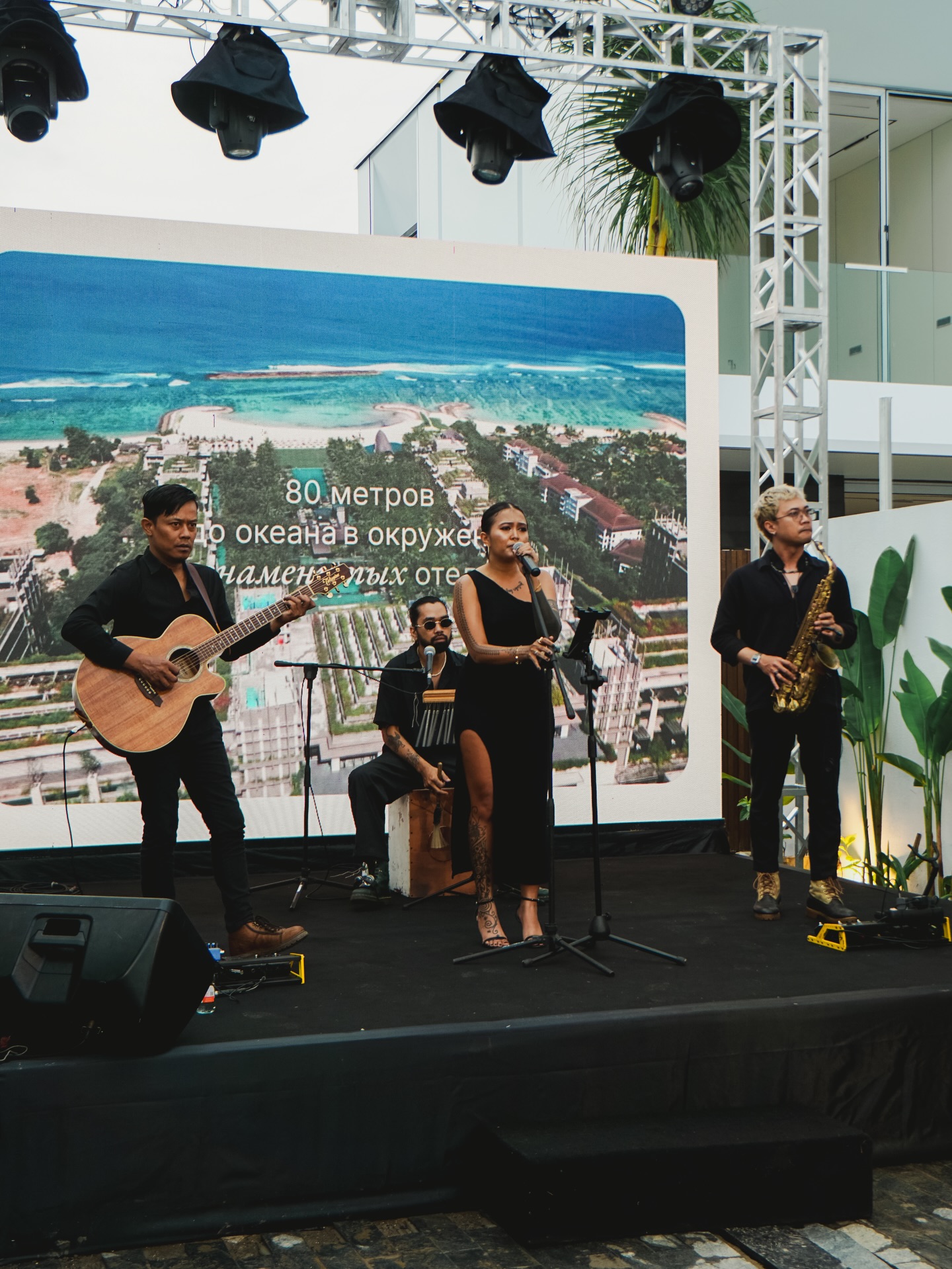 A corporate event by CHAMPERS EVENTS⚡️
We had the honor of curating the grand opening of OceaniQ Villas in Uluwatu — an evening filled with atmosphere, elegance, and unforgettable moments 🪩
From concept to execution, every detail was designed to create a unique experience for guests and partners!
Swipe to see how it went >>