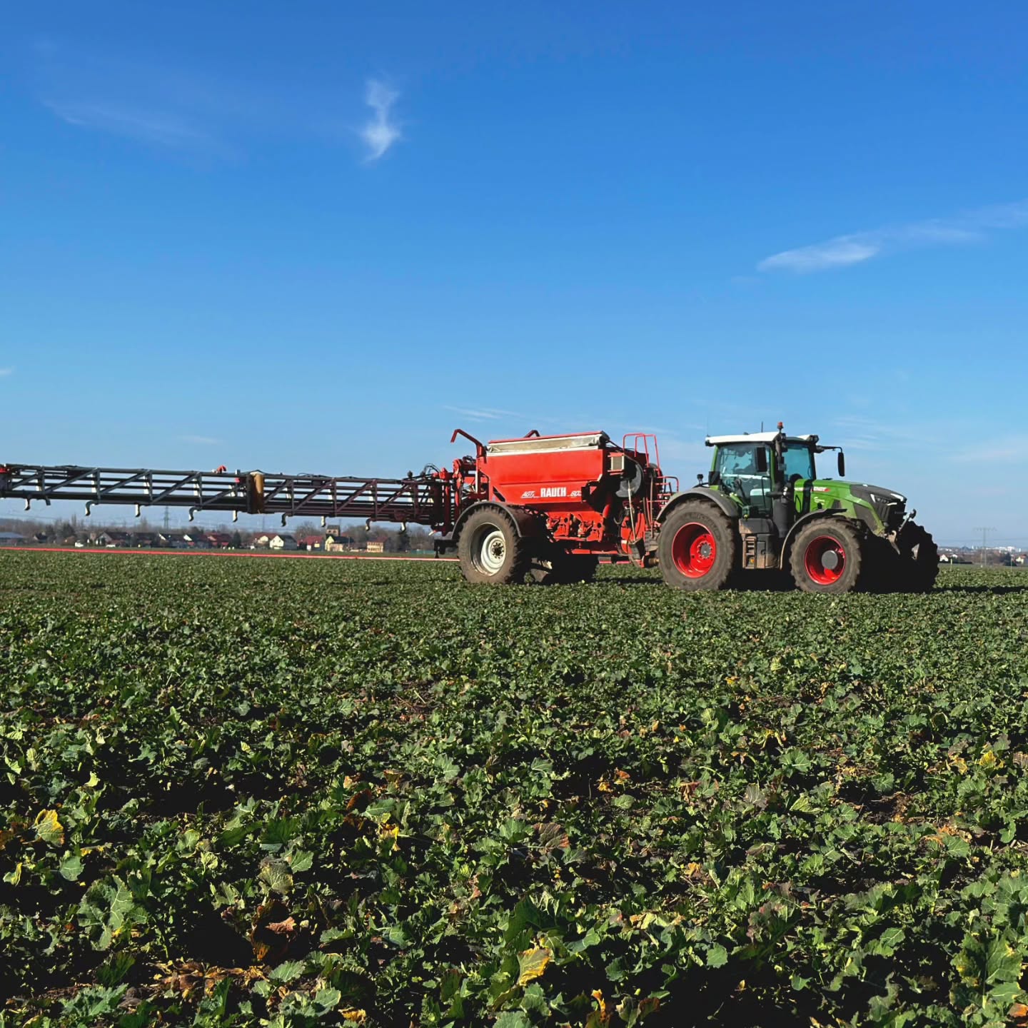 Nach dem guten Wetter und der starken Leistung der letzten Tage steht die Rapsdüngung 2026 kurz vor dem Abschluss.
#ABGLandsberg #werfendtfährtführt #johndeere #farming #landwirtschaft