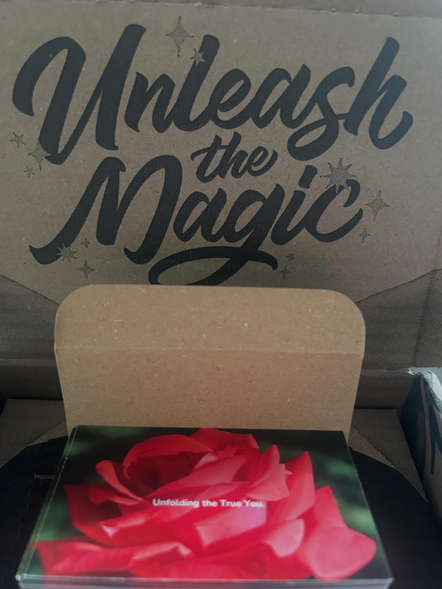 ✨Woohoo look what just arrived!✨
Check out the message on the box my business cards arrived in!
Much Love
Caroline