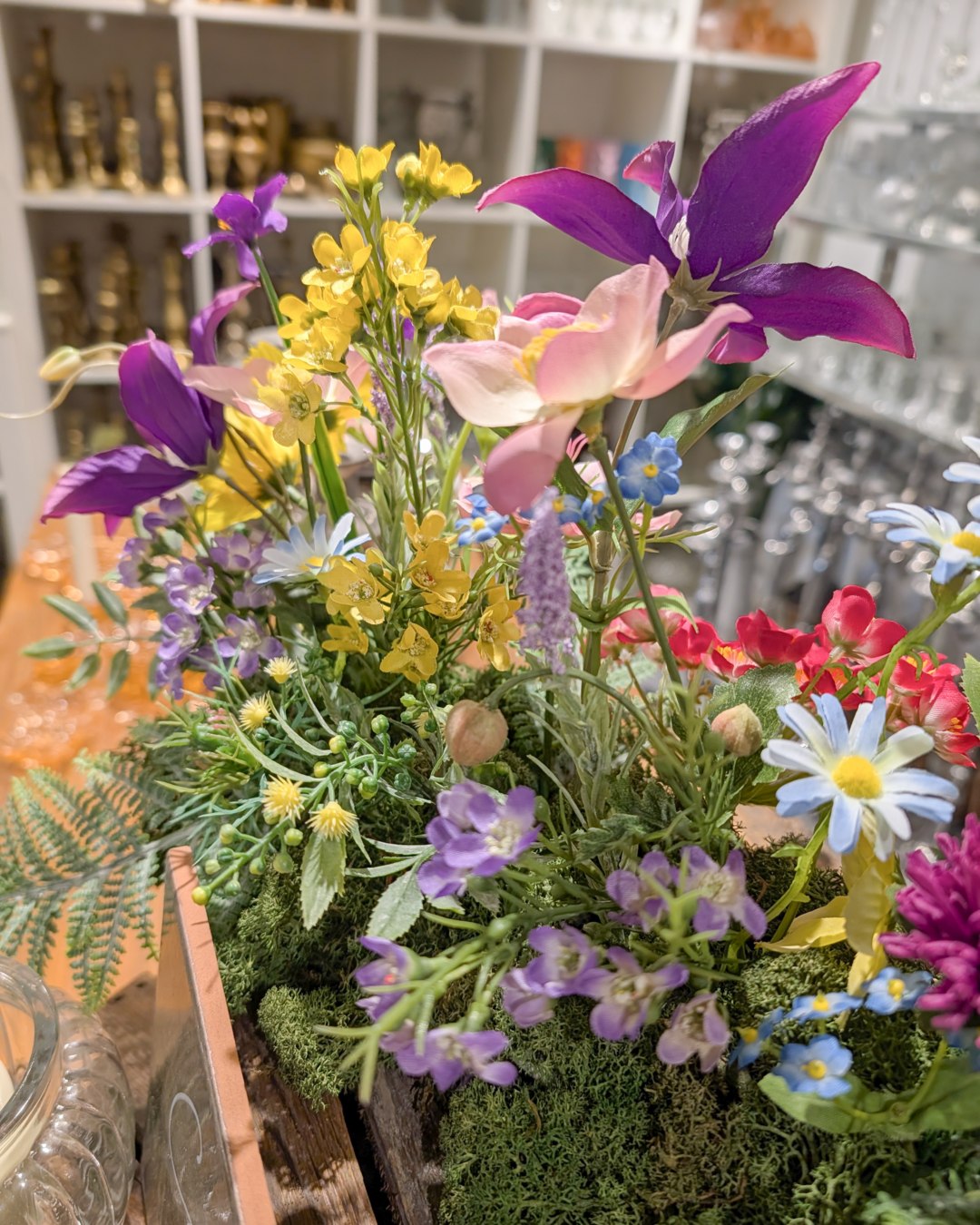 You may have heard, we have a new range, our faux floral hire collection.
Beautifully put together floral arrangements.
A choice of colour palettes.
Options to personalise.
Flexible hire.
Incredible value.
To celebrate the launch, as an introductory offer, we are giving any booking, from our Faux Floral Collection, made before the 14th of March, the free hire of 10 filled bottle bud vases.
We can’t wait to be part of your day, all enquiries either to L&L or @johicksflowers
#NewLaunch #WeddingFlorals #WeddingBusiness