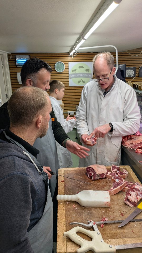 In advanced celebration of St David’s Day, and in honour of our Welsh 🏴 Chairman Gareth we headed to @steelesbutchersdunmow for a Butchery masterclass!
Not one for the vegetarians 🥑, plenty of amazing lamb 🐑 was butchered and BBQ’d 🍖
An absolutely Baaaa…..rilliant night 🤣
Thanks to Tim at Steeles, and to Toby for being the BBQ master!
Fancy joining us on a future social, drop us a line!
@rtgbi
#dunmow #mensgroup #makefriends
