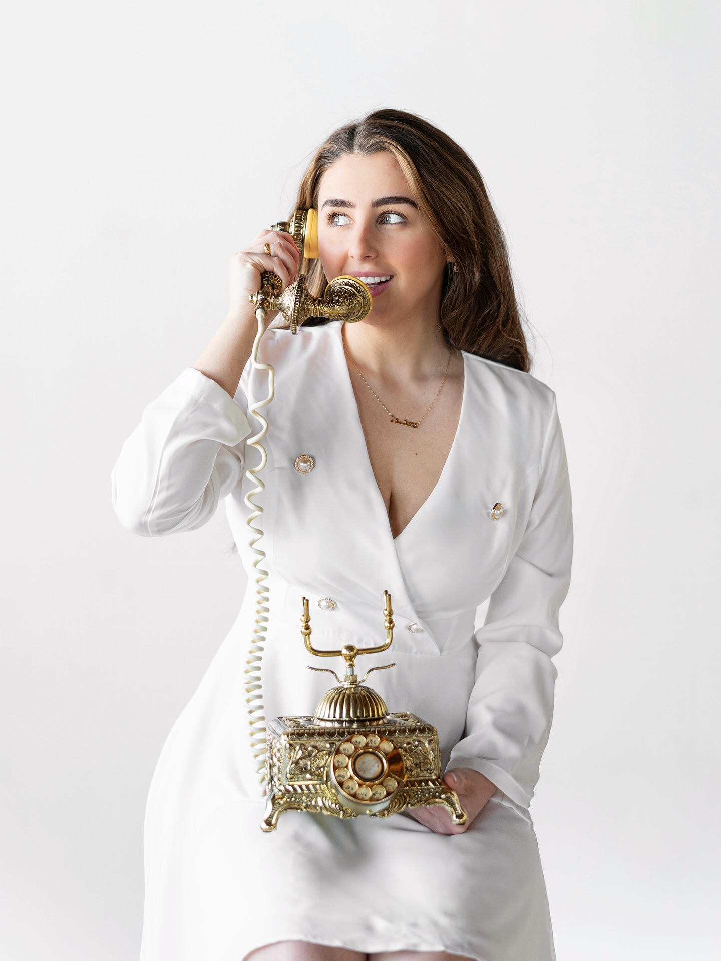 📞Ring ring ring…
Hiii!
I’m Rain, your soon to be photographer 🤍
I’m a twin mom, wifey, creative mind that never turns off, and the face behind Blink Photography Windsor.
I built this business years ago IN Windsor and shot my first wedding when I was 16 👀 This is my 9-5, I don’t do anything else. Which means I can pour every ounce of my energy into your session.
As an Assyrian with ancestral roots in Iraq, I have a deep appreciation for all your cultural traditions during your session. 🤎
I don’t just show up with a camera. I notice things. The way your dad looks at you before walking you down the aisle. The way your partner squeezes your hand when you’re nervous. The way your baby curls into you instinctively.
I’ll be your calm when timelines get chaotic. I fix veils. I hype you up. I make sure you EAT. I carry snackies. I treat your wedding or lifestyle session like it’s personal ..because to me, it is.
Blink isn’t just a brand I created.
It’s my heart in visual form.
If you’re looking for wedding and engagement photography, or maternity photography that feels real, emotional, and timeless, family photos you’ll remember for a life time, I’m your girl 💛🌻
#aboutme #blinkphotographywindsor