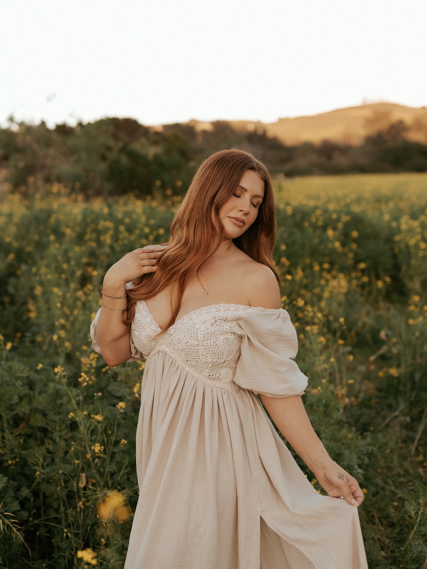 When I get to close the week with such beautiful photos, my heart truly skips a beat. 🥰✨
The Orchid gown in beige is available in my shop🩷
📸 @michellevega_photography
#GratefulHeart #CreativeJoy #PhotographyLove