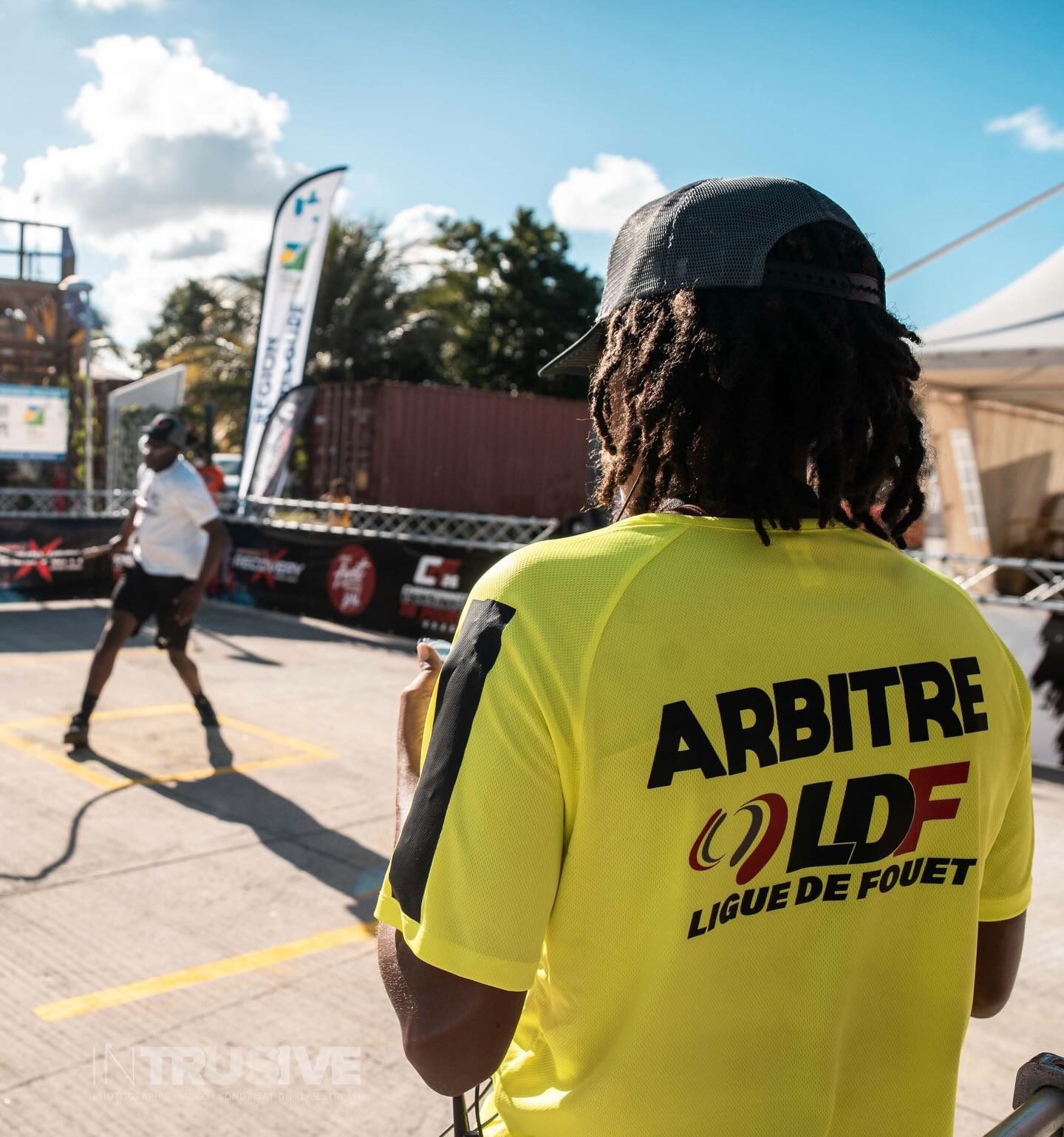 Terrain prêt.
Arbitre en place.
Compétiteur concentré.
La tradition devient sport.
La culture devient discipline.✨