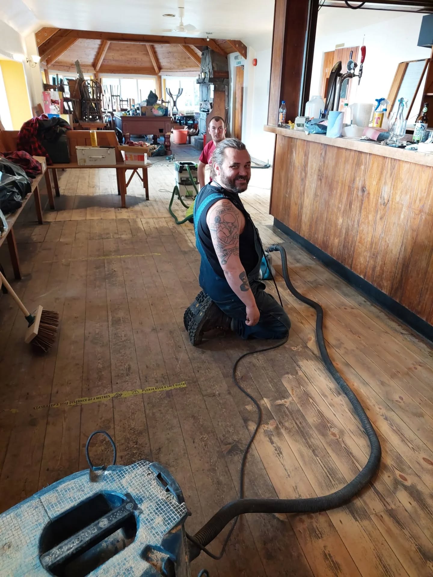 ~ The End of an Era ~
Last night we threw a surprise farewell party for Will, who is hanging up his manager dungarees at the Forge. Will has been a part of our community pub journey from the beginning, joining the steering committee in 2021 before leading us through our first few years as bar manager. There aren't enough words to express our gratitude, but suffice to say his involvement has been invaluable and he will be sincerely missed. We wish Will all the best with his new business @coffeeknoydart and are looking forward to still seeing him on the other side of the bar with a pint of McEwans in hand ♥️