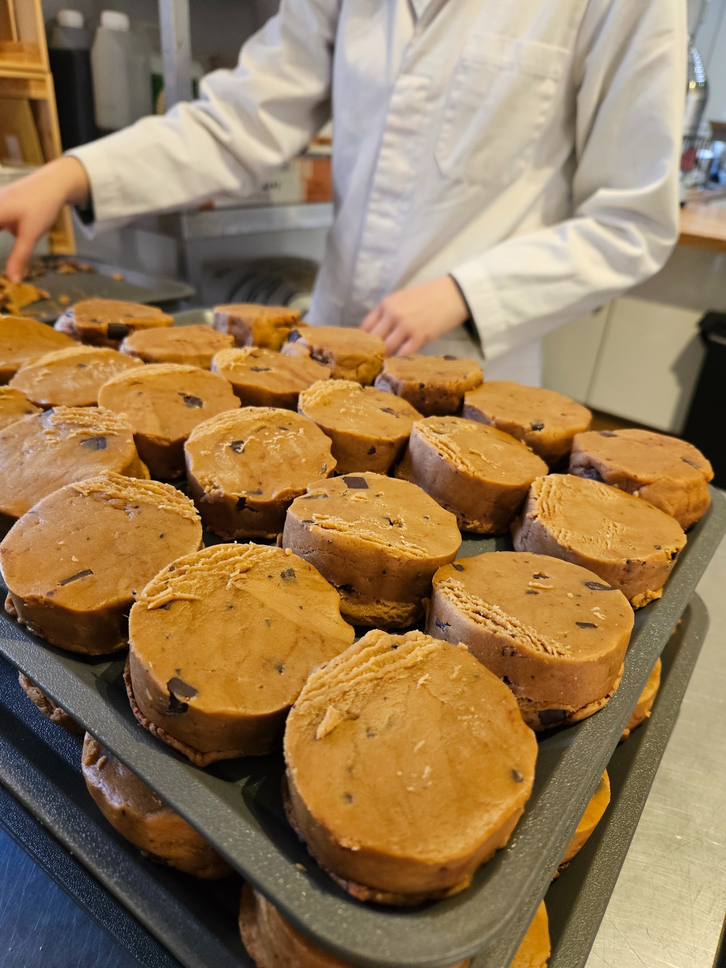 Bake of the Week is a good one… Dark Chocolate Stem Ginger Cookies!
Our classic soft brown sugar dough, proper chunks of dark chocolate and real stem ginger running all the way through. Rich, gently spiced and warming – but not overly sweet - and as always, they’re palm oil free.
Retail customer? 🍪
Available with or without gift wrap – whether it’s a quiet treat for yourself or something to send to someone who deserves a little pick-me-up. Find these at www.willow-finch.co.uk
Trade customer? 🍪
If you’re a coffee shop, deli or farm shop and fancy these on your counter, register as a trade stockist and we’ll get you sorted!