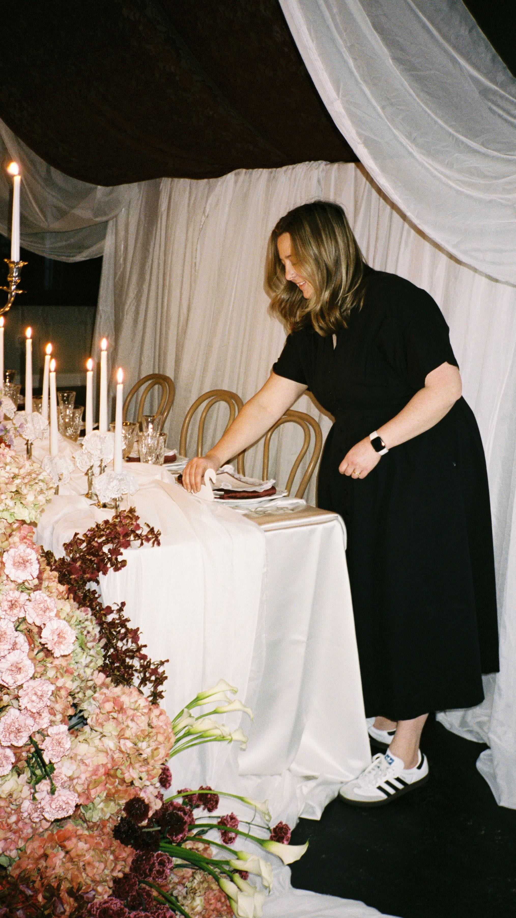 Where thoughtful planning meets refined design. A look into the details, moments, and atmosphere that define a Lily & Garnet celebration.
From early vision and vendor guidance to seamless coordination on the day itself, every element is approached with intention so you can feel confident, supported, and fully present throughout the entire experience.
Venues // @thevaloraoak @themarigoldnc
Photographer // lesliedeannphotography
Photographer // sidneyashtonphoto
Planner // lilyandgarnetevents
Stationery // @rachelwstudio
Florals // @merakiblommor @churchcreekfarm
Hair // @the_pretty_barrette
Makeup // @makeupbyjobrienn
Draping @gathered_draping_studio
Content Creator // @contentby.tyler
Rentals // @curatedeventsraleigh
Decor // @indigoblueventsnc
Model Couple // @emmydoyley @j.aundred