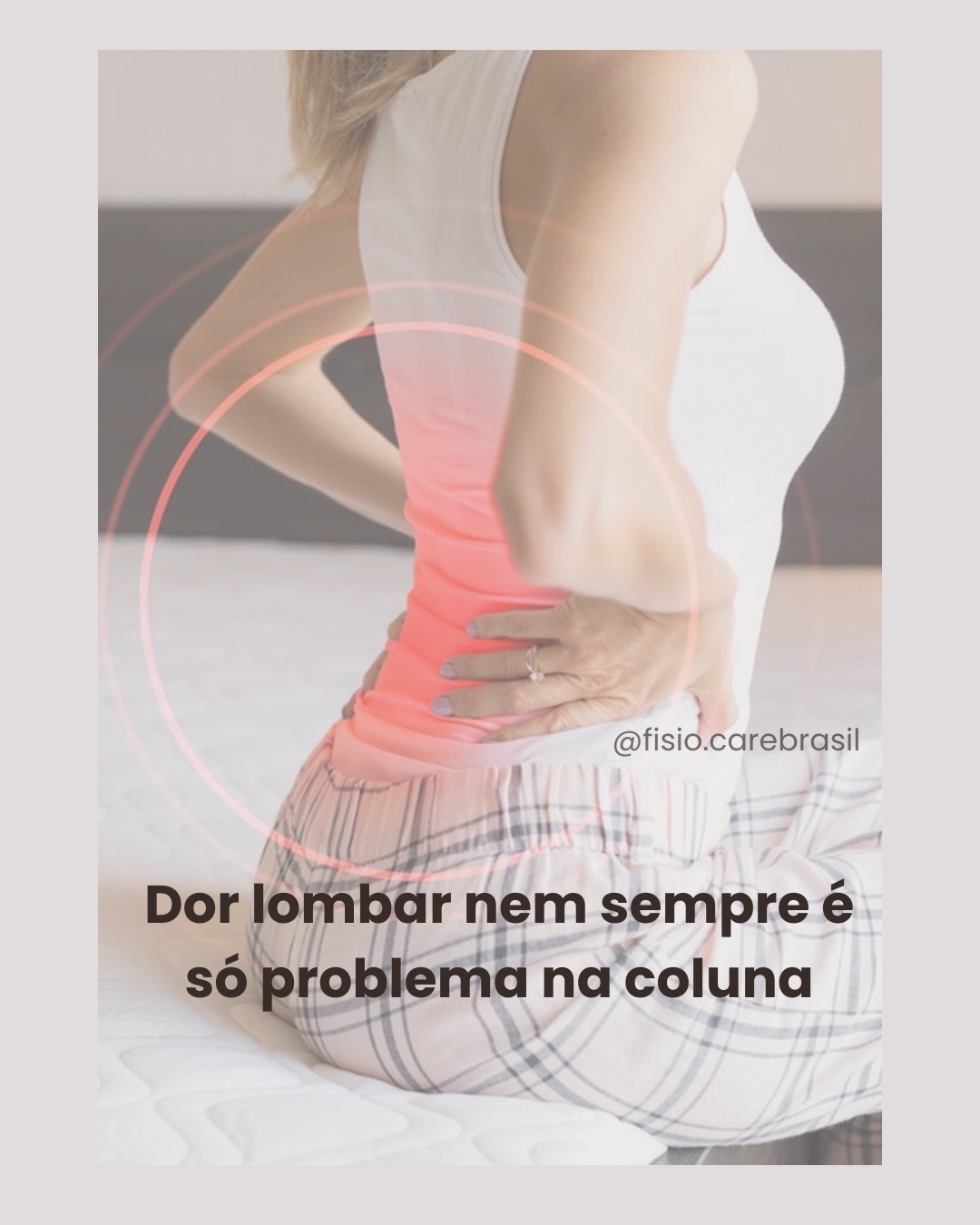 Dor lombar que vai e volta é mais comum do que parece.
Muita gente trata só a coluna.
Mas o corpo funciona em conjunto.
Respiração, abdômen profundo e assoalho pélvico ajudam a sustentar a região lombar todos os dias — quando você anda, levanta peso, tosse ou até fala.
Quando essa coordenação não está funcionando bem, a lombar acaba sobrecarregada.
E aí a dor volta! 😢
Nem sempre é falta de força.
Às vezes, é falta de integração.
Avaliar o corpo como um todo faz diferença.
👉 Você já tratou a lombar e a dor voltou?😉