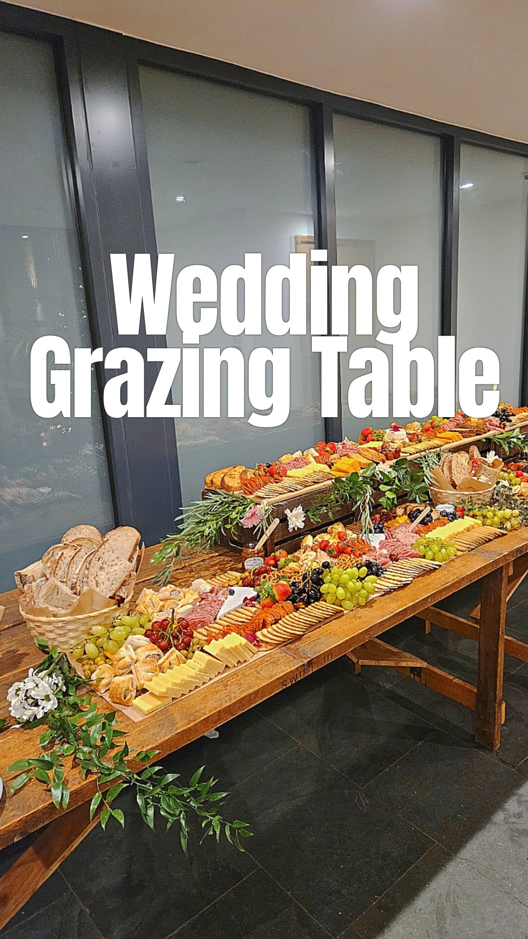 Nothing feels cozier than a Wedding in Winter ❄️
📍 @huntsmillfarmweddings