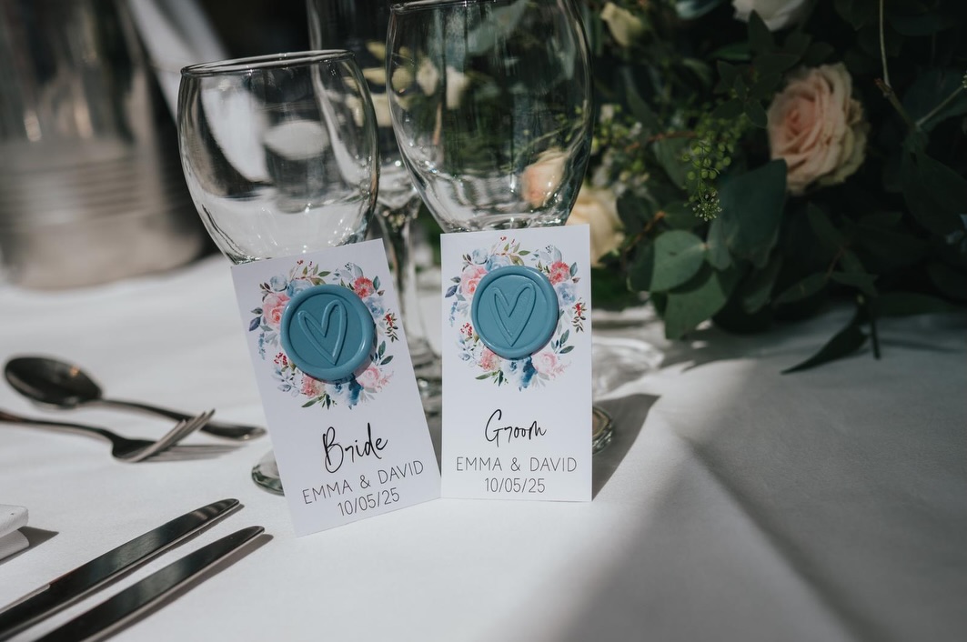🤍EMMA + DAVID🤍
Lovely to get photos through from my couples. This was a wedding I had the pleasure of designing for last year.
Absolutely loved the pink and blue combination as we all know I love a bit of colour!
.
Venue: @sandburnhallweddings
Photographer: @dannycooper_photography
Florist: @all.inbloomfloristry
.
.
#wedding #weddingstationer #weddingstationery #weddingstationerydesign