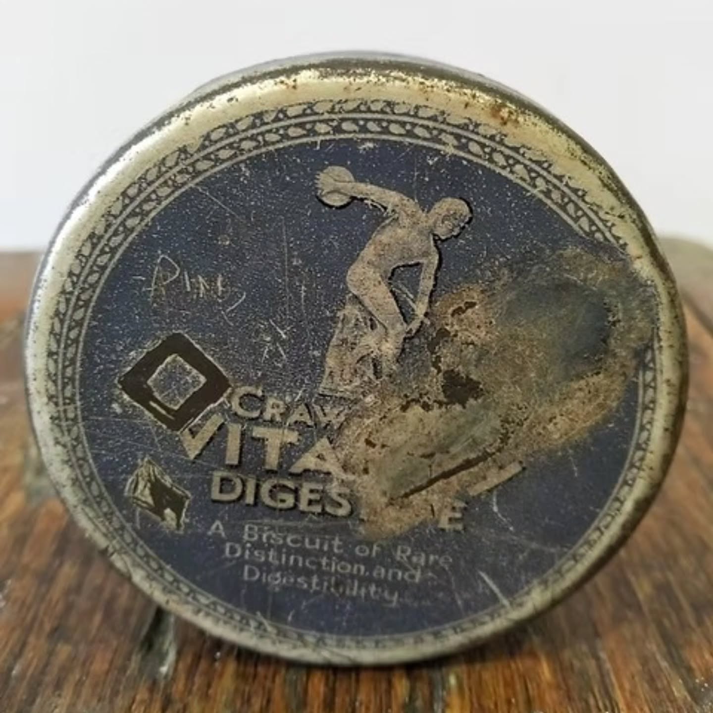 Vintage Crawford’s Vita Diges free sample Biscuit Tin (c. 1920s–1930s) | https://share.google/fXa99QvMHbmZdKR6E #crawfords