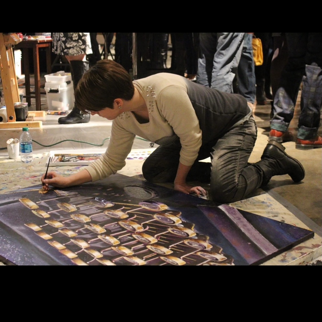 Ah yes, Wall Balls of yore… when I could work on the floor lol 😂 who is that agile young person?!
Prints available at Green Door Art Gallery, Artisans in The LOOP & my Etsy shop (Link in my bio) 😁👍
@greendoorartgallery @artisansintheloop #artscope #wallball #livepainting #stlouisartist