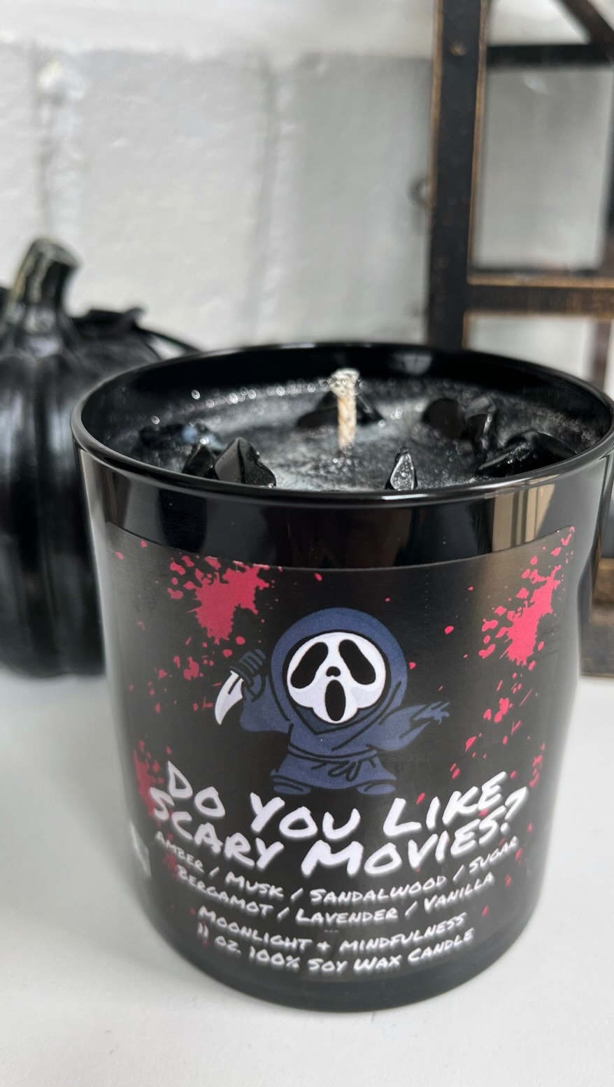 Happy Scream Weekend! 🖤 Come on into our shop for all things #ghostface plus all other horror movies. 😈 You can also shop online at moonlightmindfulness.com 🤍
•
•
#scream7 #scream #screammovie #whatsyourfavoritescarymovie