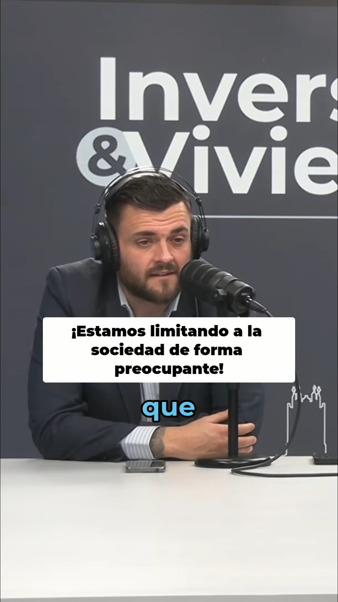 ⚠️ “Estamos limitando a la sociedad de forma preocupante” ⚠️
¿Qué pasa cuando se prohíbe la inversión inmobiliaria? 🏠 Alejandro González (EA Housing) lo tiene claro: el gran capital no sufre, simplemente se muda a otra ciudad. 💼✈️ Los que realmente pierden son los ciudadanos y el desarrollo de nuestras ciudades.
¿Crees que estas medidas ayudan a bajar los precios o solo espantan la inversión? 📉🤔
💬 Déjanos tu opinión en los comentarios. ¡Te leemos!
#vivienda #inversion #economia #mercado #invertir #noticia #españa