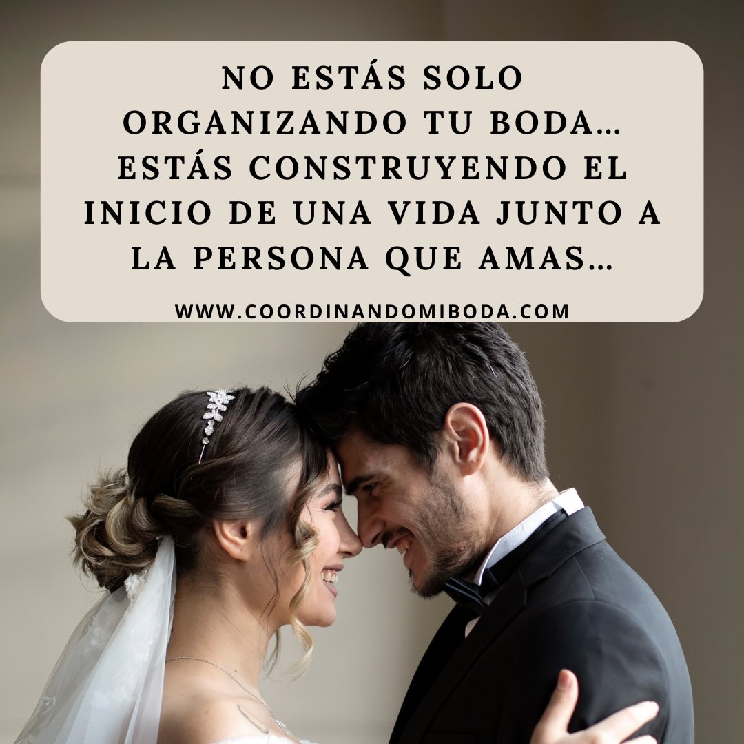 Cuando la planificación de tu boda te abrume, vuelve a lo esencial.
Cada decisión que tomas no es solo para un día, es para el comienzo de la vida que están construyendo juntos.
No pierdas de vista el verdadero propósito de este proceso.