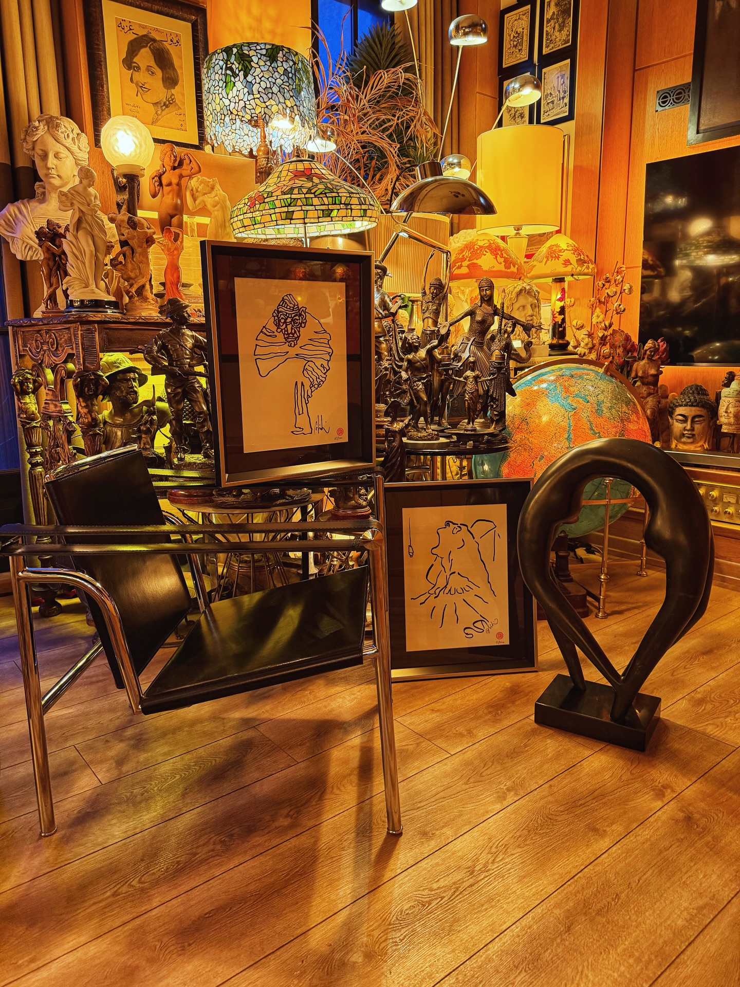 #AntiqueStore #abidindino #lecorbusierarchitecture #emilegalle #AntiqueCollectibles