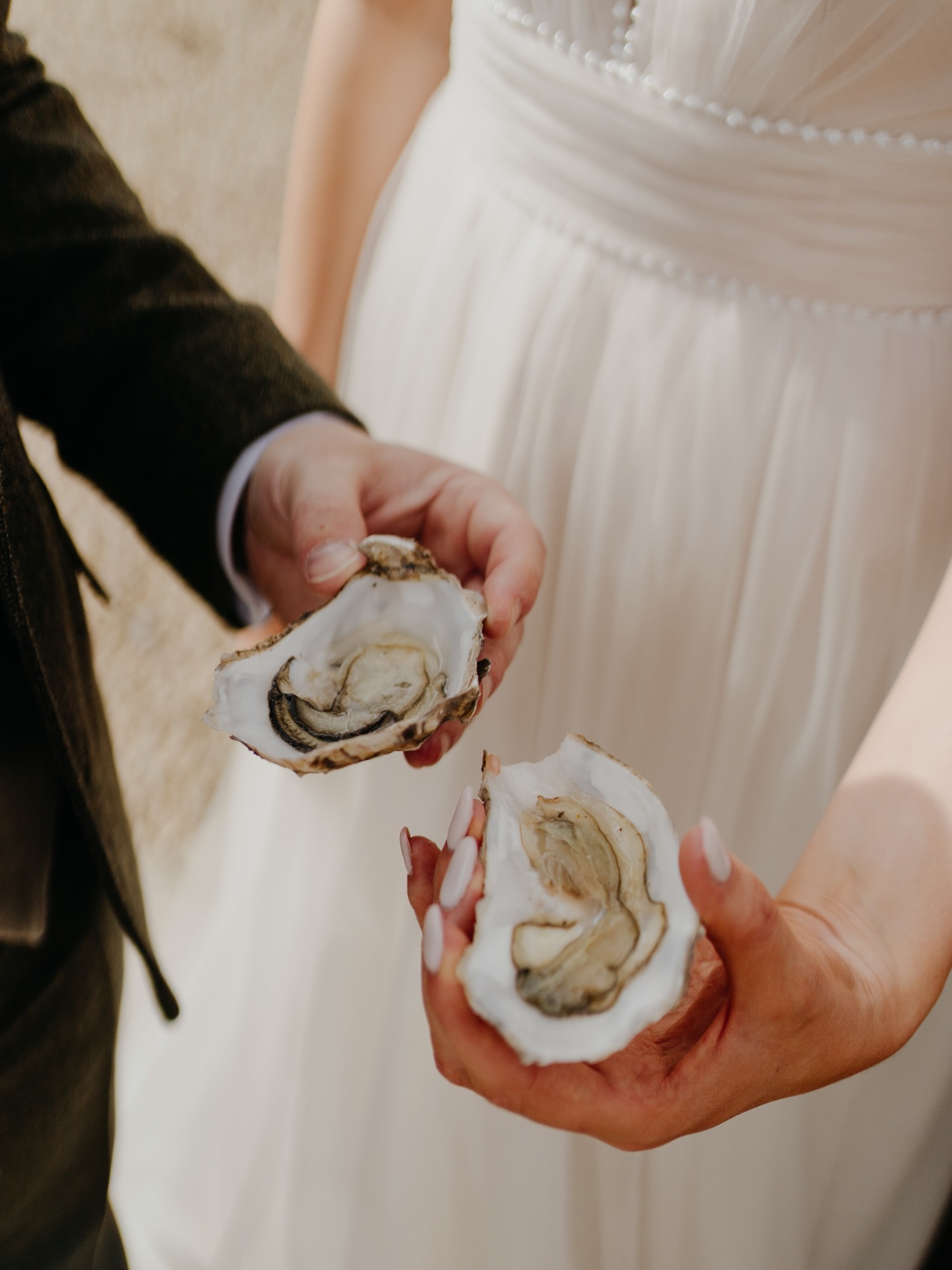 Oyster bar
They’re having a moment this summer and I’m here for it.
N not for everyone, which is exactly the point. The guests who love them? Obsessed. The ones who don’t? Still gathered around watching them being shucked.
It’s interactive. It’s a little bit bold. And it instantly makes your drinks reception feel like something people haven’t seen a hundred times before.
If you’re leaning into elevated, modern, slightly unexpected - this is your sign.
#somersetweddingplanner #luxuryweddinguk #weddingfoodinspo #weddingcocktailhour #oysterbarwedding
Oysters @porlockbayoysters
Photography @jodiehurdphotography
Stationery @thepaperandgoldedition
Flowers @jmfloraldesigns
Planner @scarlettroseevents