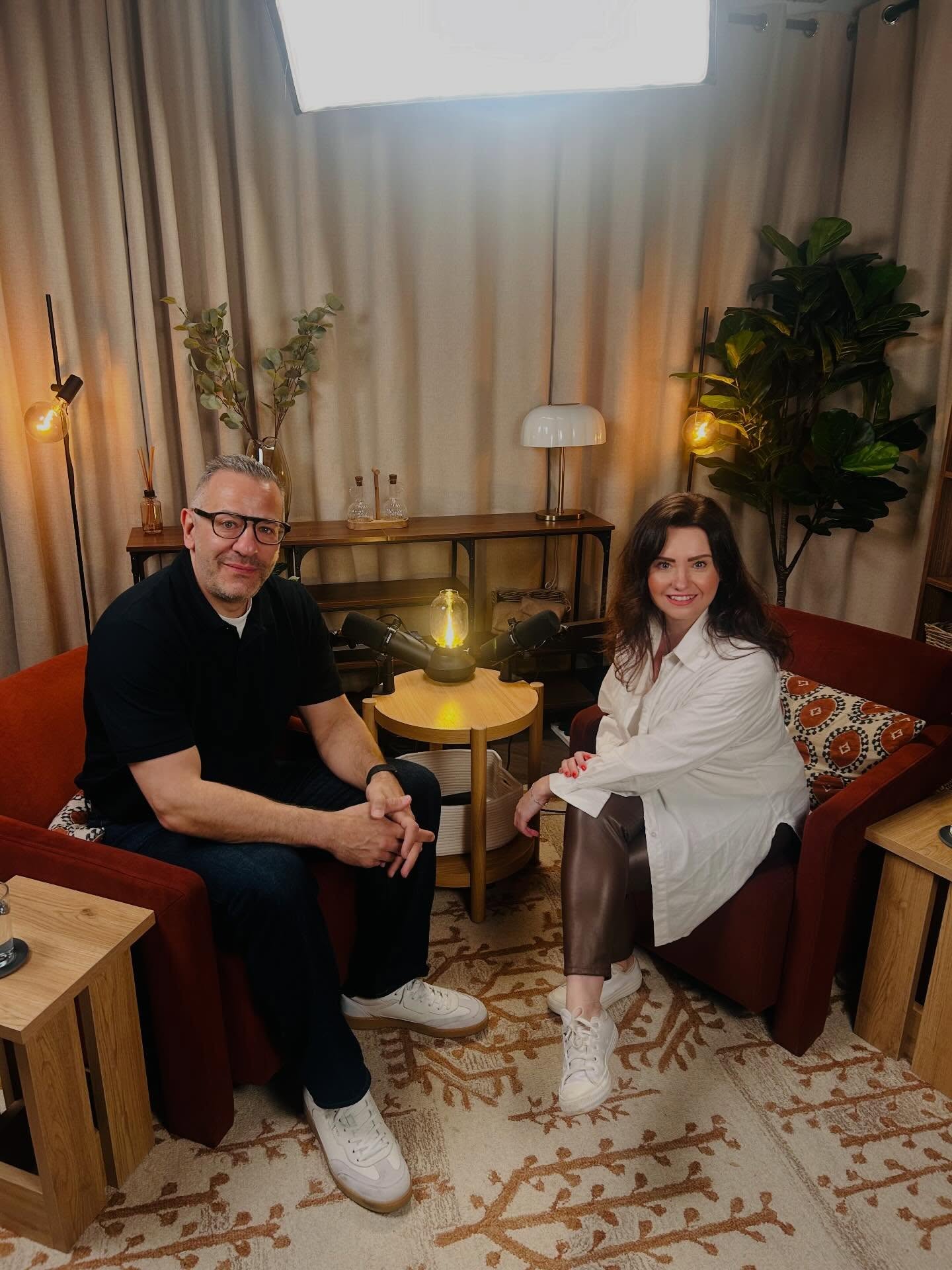 Let’s talk about men 🤍
This meaningful conversation with Photis of @emotional_equity_ had a focus on understanding how he helps men heal after divorce AND unpacked all the layers of divorce and the experience of it through the male lens.
I could say a million things about how this divorce coach helps so many great men who have little support on a societal, social, emotional, practical and communal level.
I see alot of great men suffer and often think about those who may be suffering in silence though shifts in identity, life changes, loss and loss of love.
There’s so much shame, guilt and minimising of men and their experiences. We started a path to reframing and eradicating that shame so men can access services like that of Photis.
This is a straight talking conversation between a woman who is an advocate for men with an incredible heteronormative man who helps men heal and pave the way forward.
We cut out the fluffy language often used by spiritual guides and life coaches and went straight into straight talk.
Can’t wait to share this on Apple, Spotify and YouTube soon.
Much Love,
Sarah Lou 🫶
#divorce #helpformen #menscoach #divorcecoach #healing