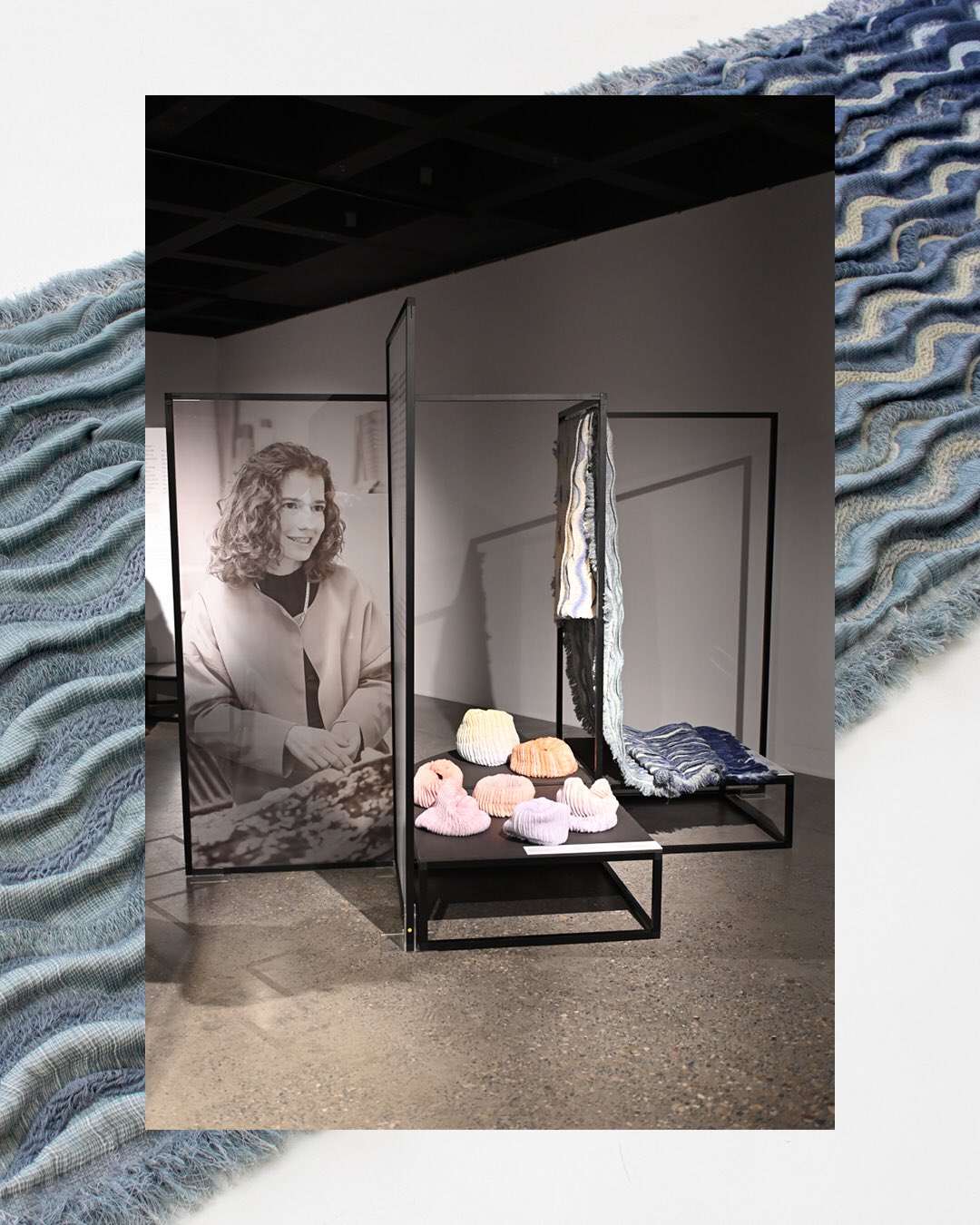 A few frames from last year’s exhibition „Looking Through Objects: Women in Contemporary Polish Design”, where I had the pleasure of taking part alongside such incredible women artists.
Participating designers: Agnieszka Aleksandra Bar, Anna Bera, Alicja Bielawska, Maja Ganszyniec, Natasza Grześkiewicz, Maria Jeglińska-Adamczewska, Magda Jurek, Malwina Konopacka, Megi Malinowsky, Karina Marusińska, Alicja Patanowska, Monika Patuszyńska, Justyna Popławska, Alicja Strzyżynska, Zuzanna Wójcik, Aleksandra Żeromska.
Organisers: Design Museum Brussels and Polish Institute Brussels
Partners: SWPS University in Warsaw, Royal College of Art in London, National Museum in Gdańsk
Curators: Agnieszka Jacobson-Cielecka, Gian Luca Amadei, Dario Lombardi
Looking Through Objects: Women in Contemporary Polish Design
09.05.2025 > 28.09.2025
Design Museum Brussels