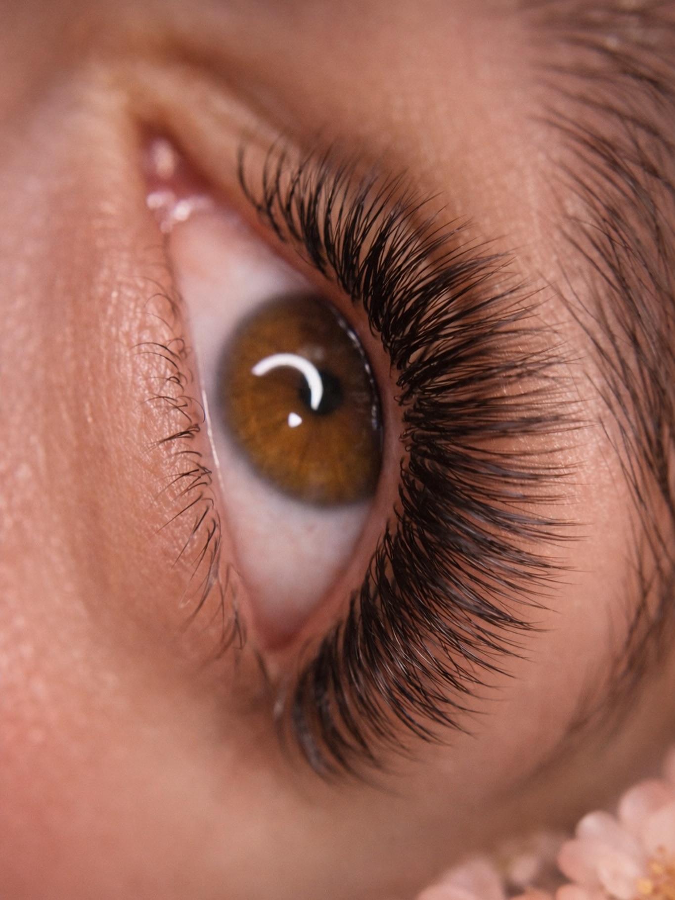 Volume Lash Extensions, cleanliness and separation are key to maintaining healthy lashes.
✨I prioritize your lash health and ensure a pain-free experience.
❌Unfortunately, some clients have had bad experiences with unhealthy lash extensions or heavy sets. I'm sorry to hear that.
Your lash extensions should be light, fluffy, and long-lasting. This is what you become with me
📍Basel, Switzerland.