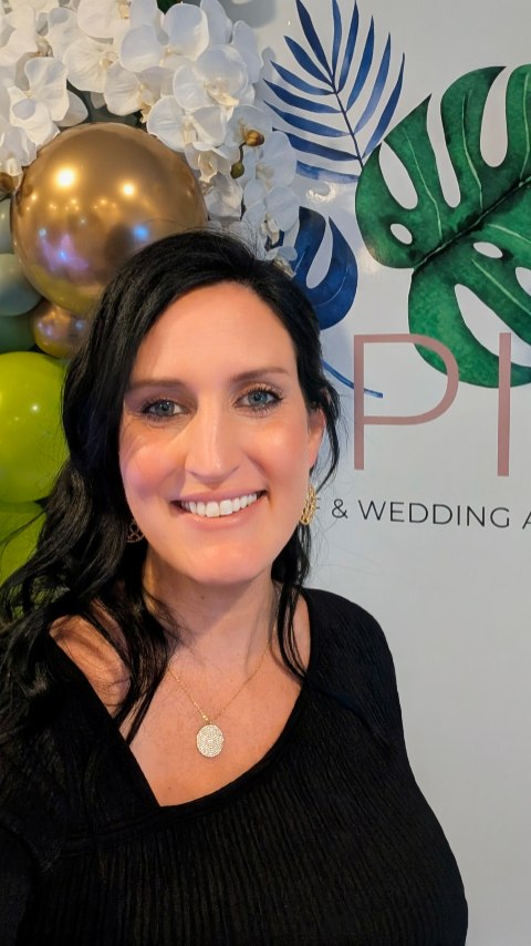 Being invited to sponsor the WPIC Awards was such an honour ✨
From our quiet luxury inspired styled shoot to glamming the co-hosts for the stage, this day was a reminder of how powerful it is to work alongside planners and creatives who truly care about the experience 🤍
If you’re a planner looking for a calm, refined beauty team you can trust with your clients, we’re that team 💞
If you’re a bride who wants elevated, polished beauty that still feels like you, we should talk! 💄
The vendors involved were exceptional and I’ve tagged them below. These are the people you want in your corner on your wedding day 🌿
Thank you to Tedi for also doing my hair for the awards! 💁
Dream Team 💐
Photographer @rosettaliweddings
Venue @chelseahoteltoronto
Content creator @common.luxe
Reception florals and candelabras @topjoezel
Ceremony/stage decor @flovewedding
Caviar @caviarbar.to
Decor @velareeventrentals
Stationary @stephita.invitations
Model @6ixweddings Sarathi, Kevin @rays_wellnesspro
Gowns @chic.bridals
Tux @andrewsformals
Hair & Makeup @victoriabarrett.makeuphair hair by Tedi, makeup by Victoria
Cake @funfetticakeshoppe
Bridal accessories @blairnadeaubridal
Tiramisu Tower @thetiramisuguy_
Illustrator @jennyzhangillustrations
Wedding Planner @traceymevents @daniellewpic @champagne_and_macarons
@peacecandle.co
@secretsfloral
@modern.frame.media
@succulentchoco
@floorwraps360
@thekeepsakeline_
@mirror_mirror_inc
@seancaffdj
@audiowerks
@champagnemusiclive
@travelsjubilee
@todaysbridemag
@ontherackbras
@batter.cakes
@elmwoodspa
@velvetbean.ca
@eventsource.ca
@omnikingedward
.
.
.
.
#wpic #wpicawards #torontoweddingplanner #torontobride #torontomakeupartist