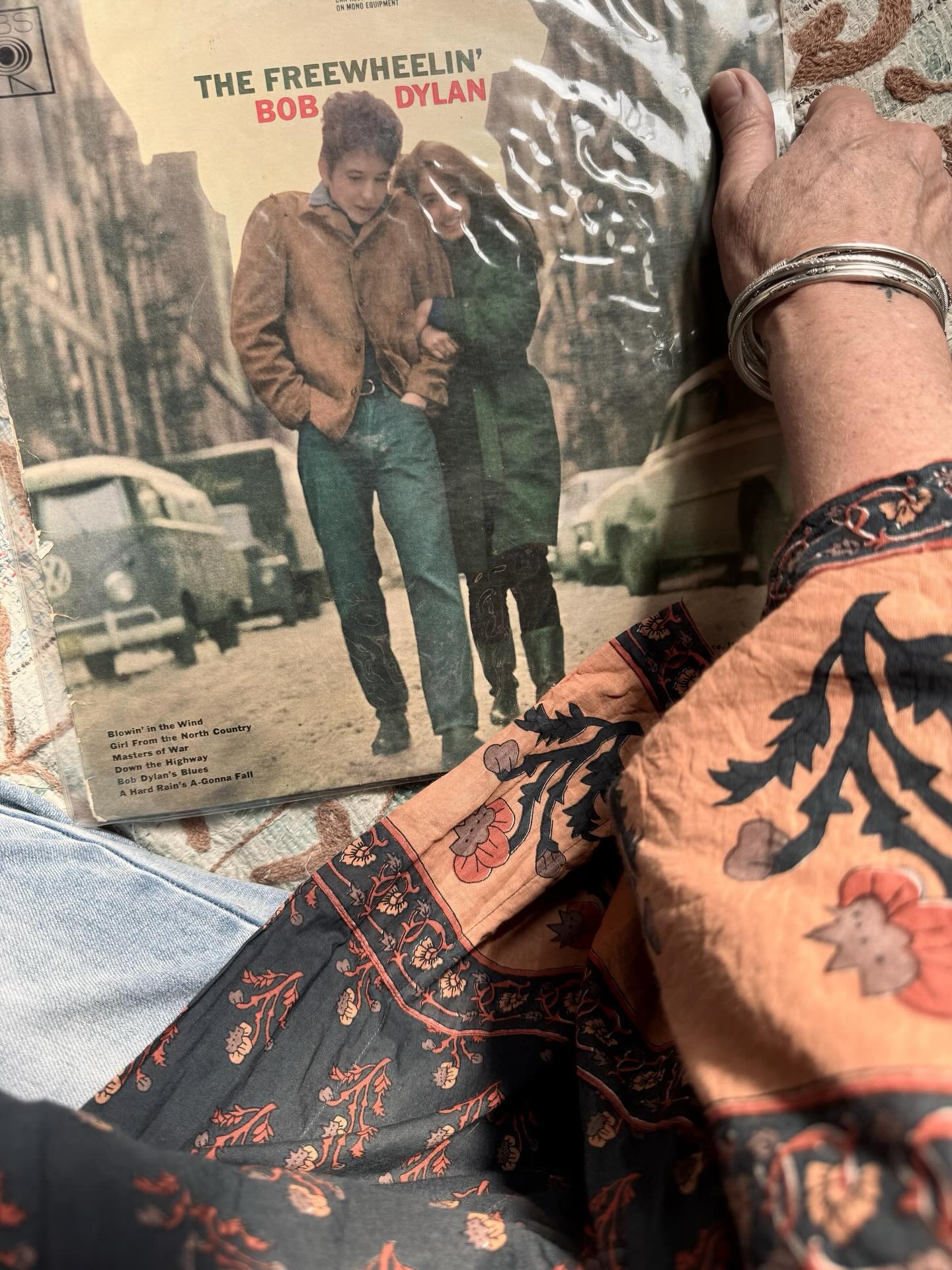 FEB RECAP 🤍🤍🤍
-Music, always music.
-launching pieces… and them getting such love.
-inspiration and sampling.
-Gorgeous gals rocking Fleetwood.
-Feeling the grass between my toes.
-Home love.
-Our studio sale.
How was your February?
And ummmm where has the year gone already?!!! 🫣
.
.
.
.
.
.
.
.
.
#februaryrecap #slowfashion #bohemianfashion #smallindependentbrand #melbournefashionlabel