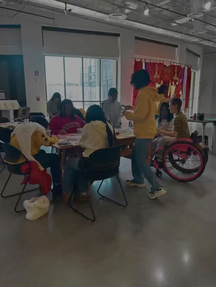 This past weekend, Timbuk2 Academy @timbuk2academy students spent the day at The College of New Jersey @tcnj_official for a private art workshop led by artist Ruby Joy. The girls were introduced to different forms of art and design and had the opportunity to create in a college studio setting. Experiences like this ensure our students are exposed to environments, tools, and creative pathways that expand how they see themselves and their future.
Thank you @tcnj_artscomm for such an incredible experience and for being apart of our village. Everything was beautiful as always! 🌻
Seek knowledge from the cradle to the grave. Established 1982.
#Timbuk2TaughtMe #Timbuk2Academy #art #kuumba #college