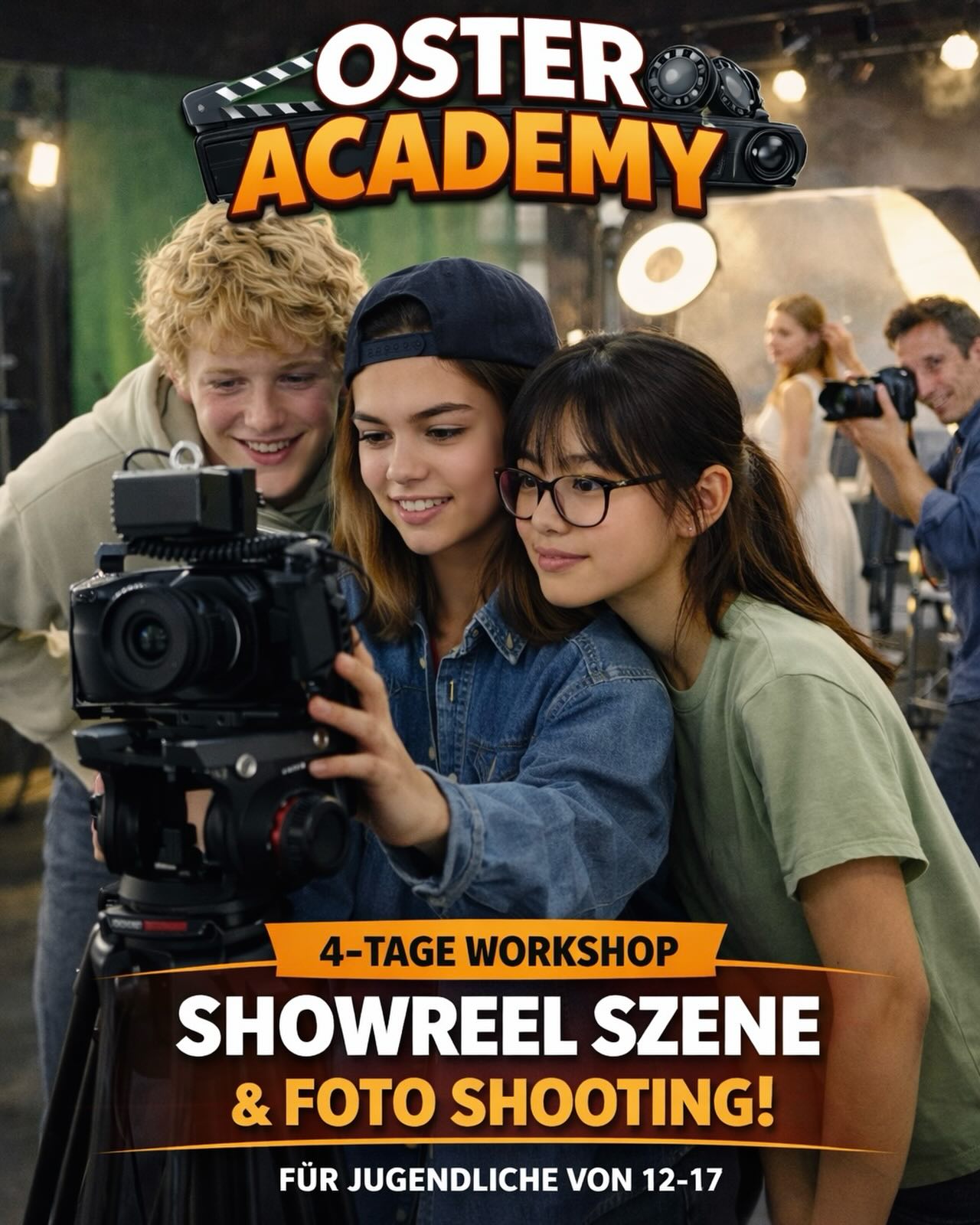 Shortlist Oster Academy – 4 Tage zum perfekten Material (12–17 Jahre).
Montag bis Donnerstag. 30.03 - 02.04. 2026 in den Osterferien.
Du willst endlich aktuelles, starkes Schauspiel-Material, das wirklich nach Film aussieht? In den Osterferien machen wir genau das – gemeinsam, praxisnah und mit richtig viel Spiel.
In 4 Tagen erarbeiten wir Schritt für Schritt eine 2er-Demoszene (demoband-tauglich) plus Schauspiel-Portraits fürs Portfolio. Dabei geht’s nicht nur ums “Text aufsagen”, sondern ums Handwerk: Figur finden, Szene verstehen, vor der Kamera bestehen.
Was wir machen (und wirklich üben):
* Rollenstudium & Figurenaufbau: Ziele, Konflikte, Untertext – was treibt dich an?
* Textarbeit: Wie gehe ich mit Text um, ohne “auf Punkt” zu spielen?
* Kamera-Training: Blick, Timing, Präsenz – was wirkt wirklich im Close?
* Drehpraxis: Requisiten, Marks, Kontinuität, Set-Verhalten – was ist beim Dreh zu beachten?
* Improvisation & sprechtechnische Übungen: Stimme, Artikulation, Fokus, Spieltrieb
Ablauf:
* Täglich 4 Stunden Training (zzgl. Shooting-Zeit extra)
* Tag 4 = ganzer Drehtag
* Wir drehen 2er-Szenen: Wer gerade nicht spielt, ist Teil des Filmteams
(jede*r übernimmt eine Position am Set – gemeinsam sind wir stark)
Das Ergebnis:
- Eine gedrehte 2er-Demoszene (für Demoband / Schauspiel-Plattformen)
- Schauspiel-Portraits (aktuell, professionell, portfolio-ready)
- Tools, die bleiben: Spiel, Spaß – und echtes Handwerk
Kleine Gruppe – damit wir intensiv arbeiten können und jede*r wirklich Raum bekommt.
Für mehr Infos schreib mir kurz: Ablauf, Kosten und alle Details sende ich dir gerne per Mail oder WhatsApp.
#shortlistcoaching #actor #osteracademy #showreel #munich
