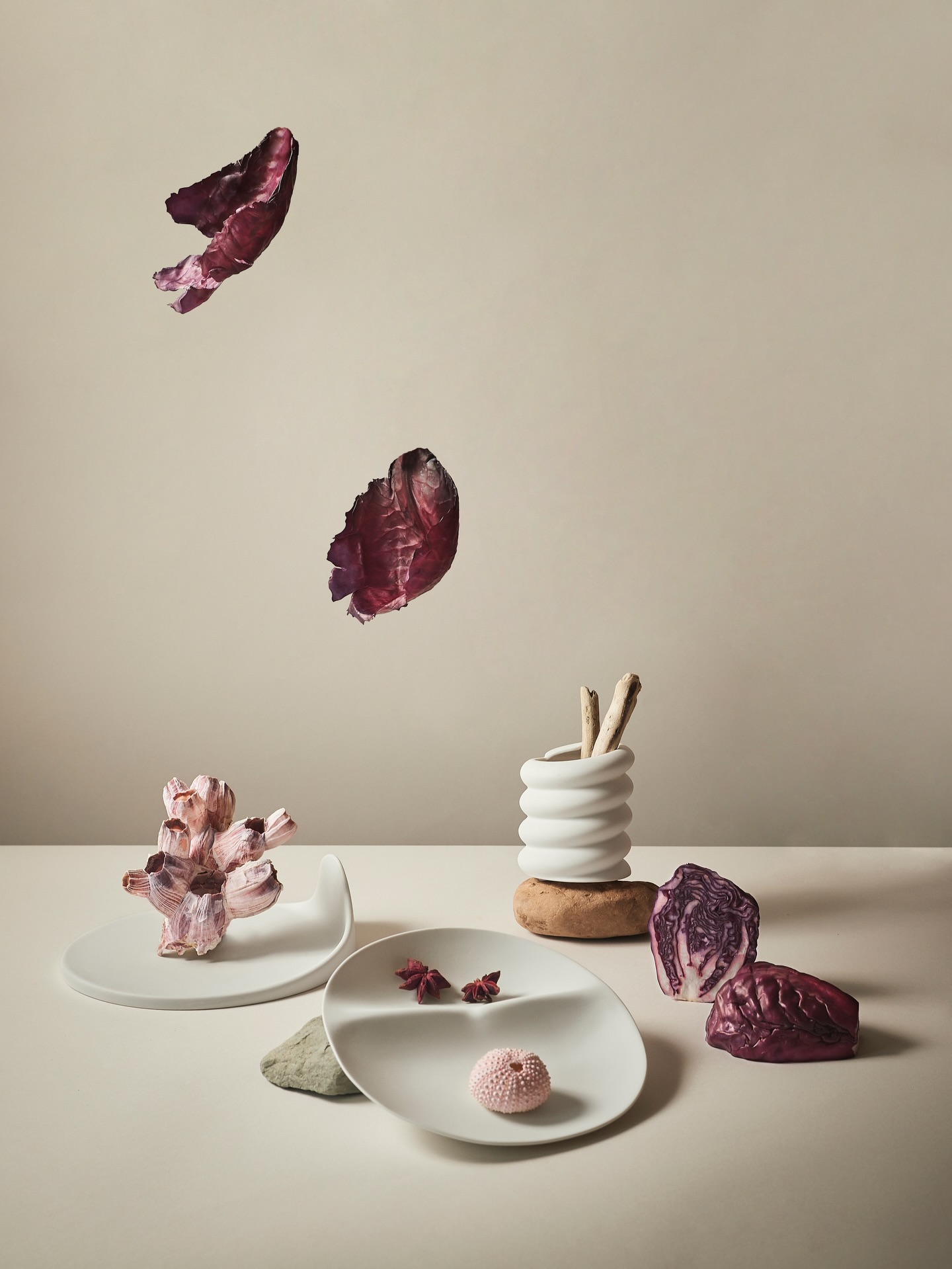 Life in purple 💜
#tablewaredesign #tablesettingideas #tableaccessories
📸 @arianeroz