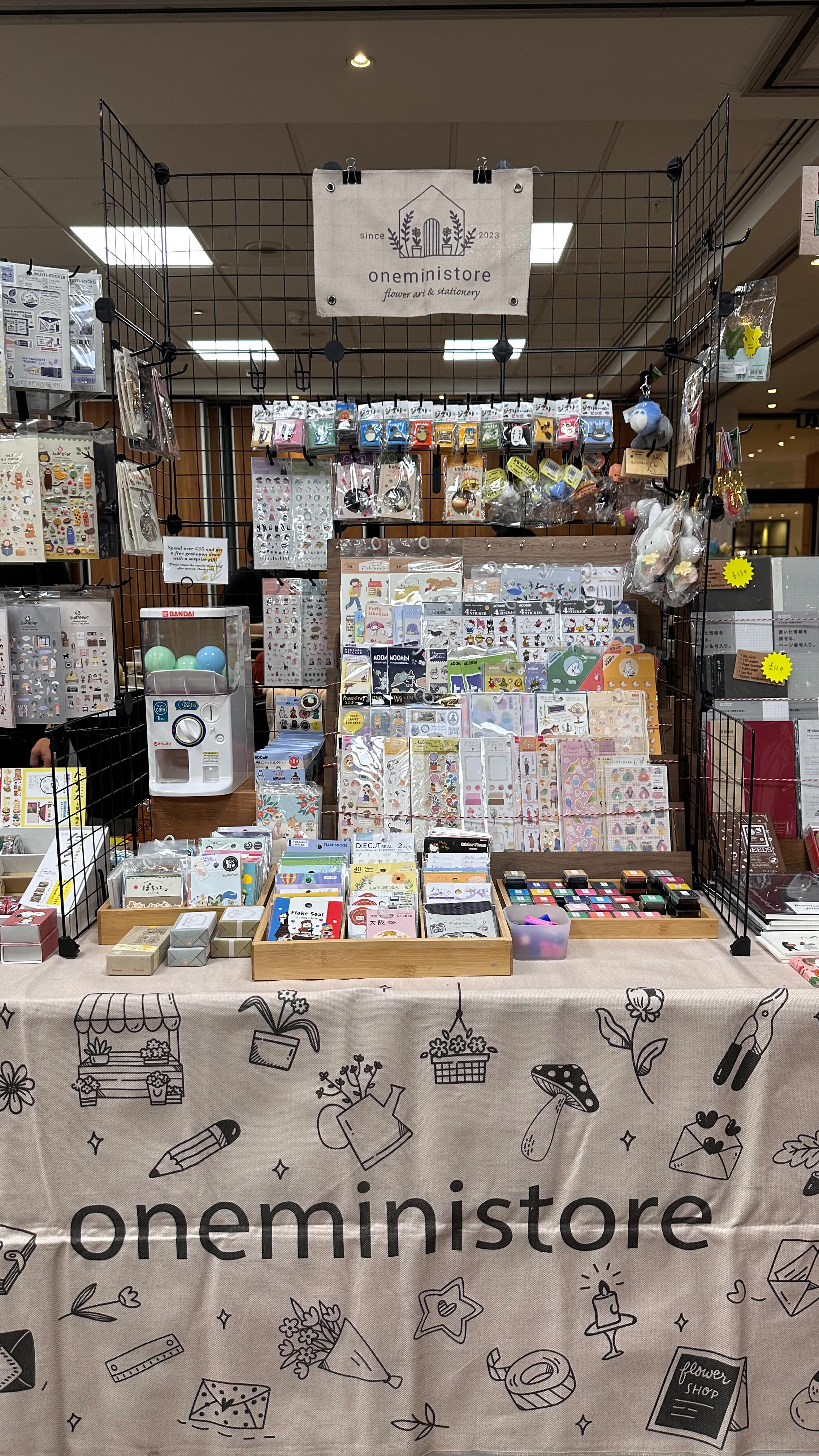 𝐓𝐡𝐚𝐧𝐤 𝐲𝐨𝐮❤️𝐋𝐏𝐒
Thank you very much to everyone who came to the London Pen Show last Sunday. It was a truly wonderful and rewarding event, and we are very grateful to @ukpenshows for organising it twice a year. Sunday was incredibly busy, and it was such a pleasure to see many familiar faces and to meet so many new ones. We did not manage to take any photos during the show, only a quick one just before we packed up 🙈
Our apologies if some of you had to queue for a short while. As each item needs to be scanned into our system and the 5G connection can occasionally be unreliable, this did extend the waiting time. We sincerely appreciate your patience and understanding. We are genuinely touched by your enthusiasm and support for our small business🫶🏻
We look forward to seeing you again in October. In the meantime, you are very welcome to support us online as well. If you have any questions, please feel free to get in touch at any time. We are always happy to help.😊
See you next time in London/Manchester😉
Next market date: 14Mar2026 at Campfield Market, Manchester
#oneministore #stationeryshopinuk #mobilestationeryshop #LondonPenShow #LPS