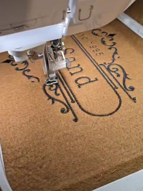 Unsere wichtigsten Gäste auf Augenhöhe 👦👧
Bei uns kommen auch die Kleinen immer gut an alles ran. Dank der Sitzerhöhungen von unserer Schwester @barfusskids
Und mit unserem schönen Logo machen sie auch richtig was her🤌
#werbungunbezahlt #sitzerhöhung #barfusskids #urlaubmitkindern #ferienhaus