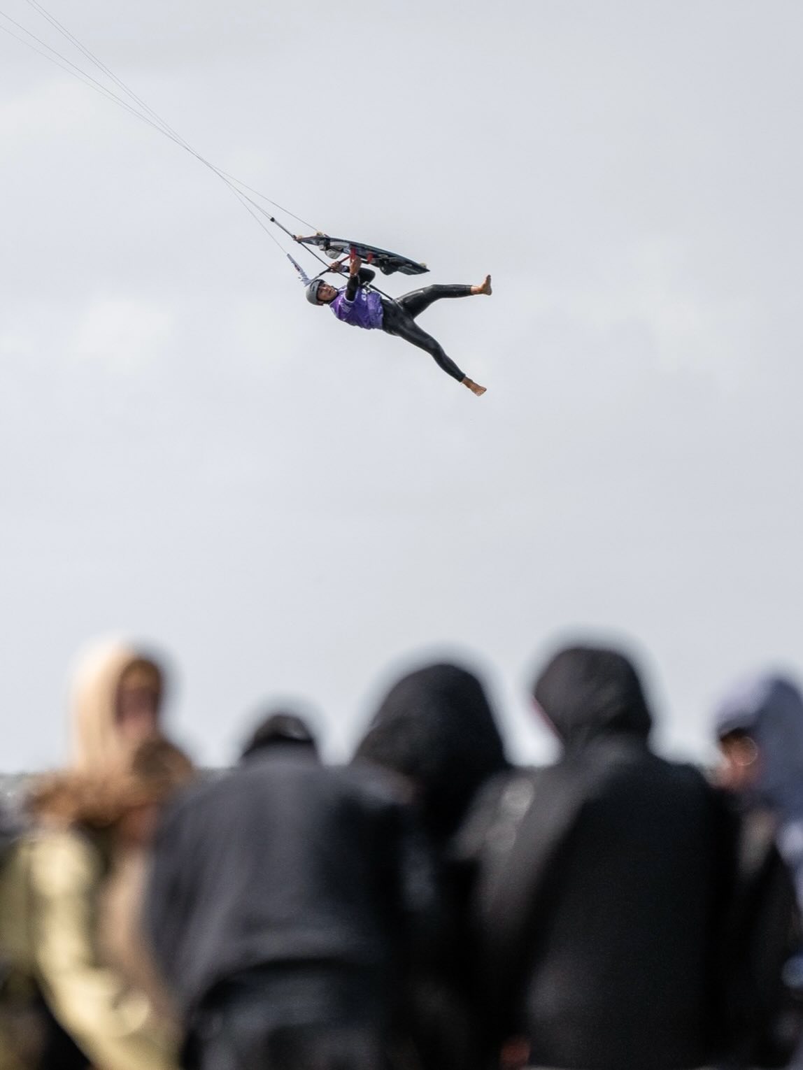 Showtime above the shoreline 🌊
#kitesurfing #stpeterording #vokswagennutzfahrzeuge #californiawelt #beach